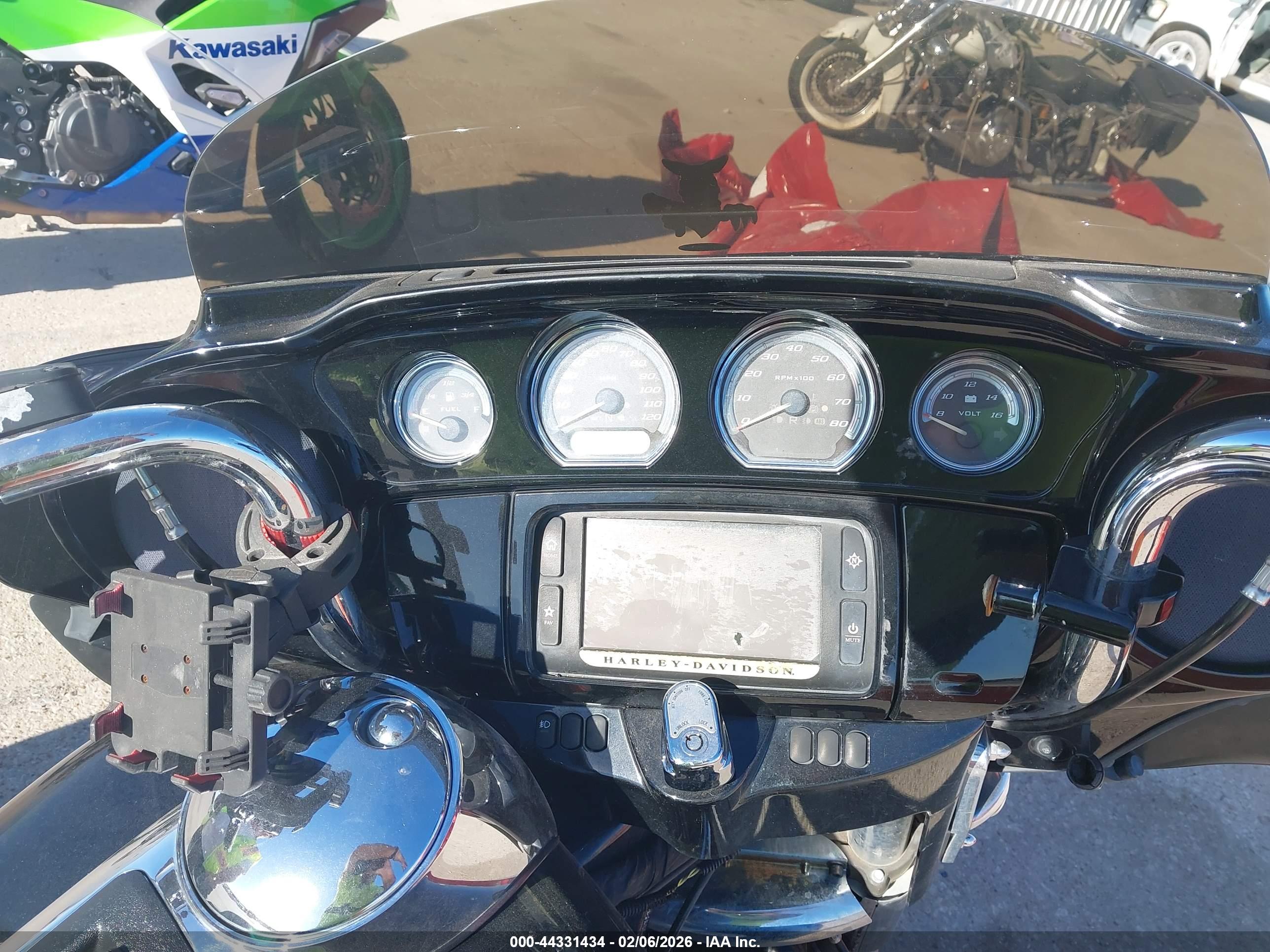 HARLEY-DAVIDSON FLHTKL image 7