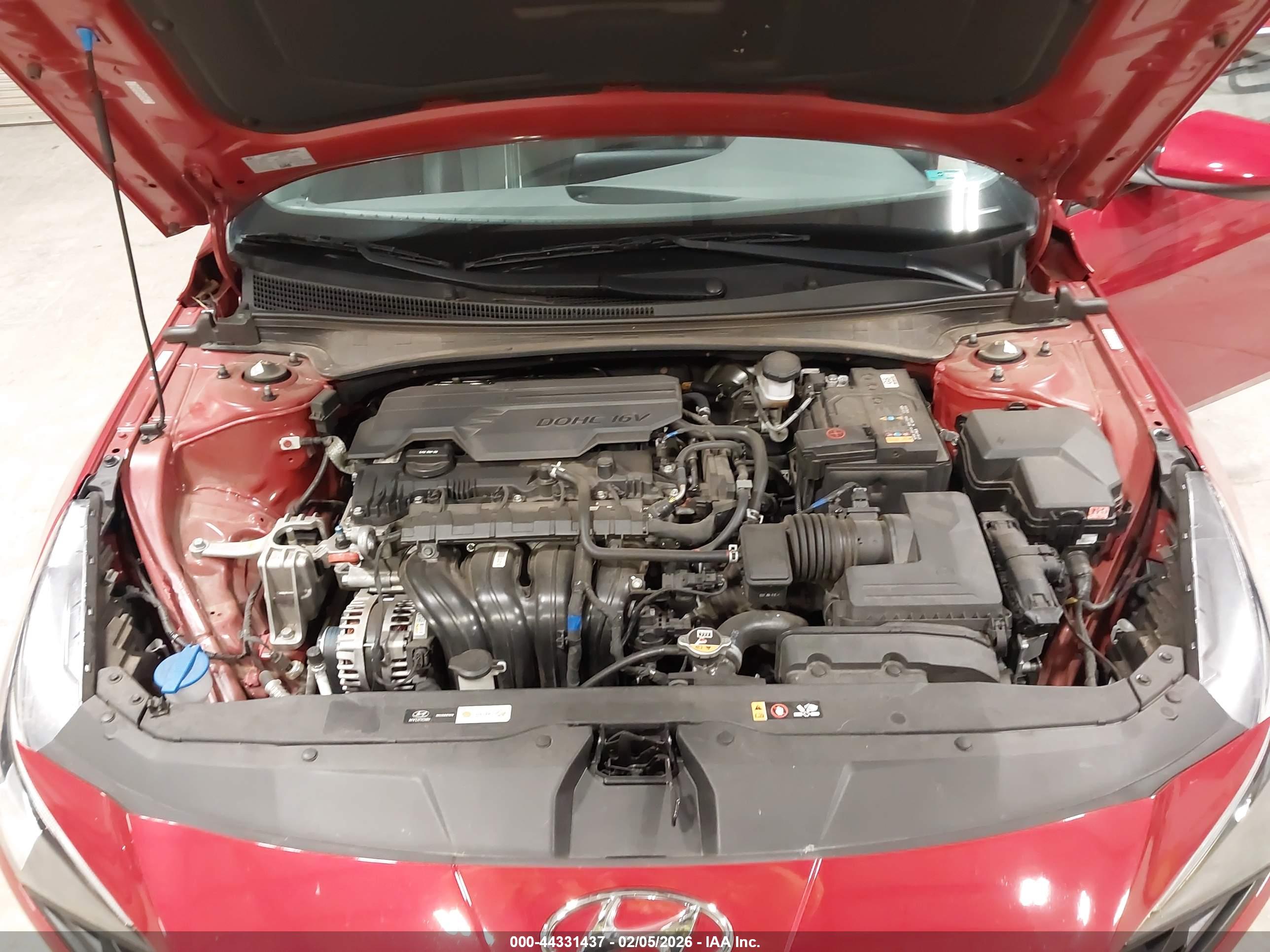 HYUNDAI ELANTRA image 10