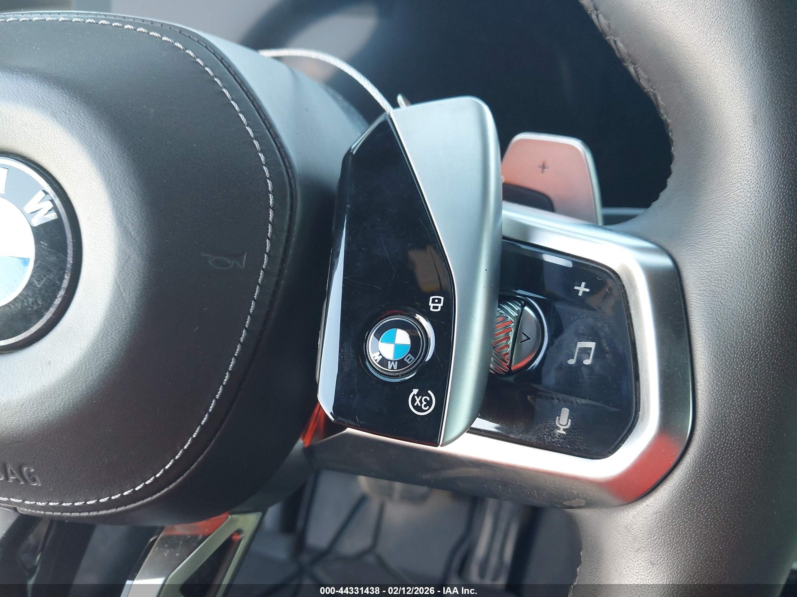 BMW 760 image 11