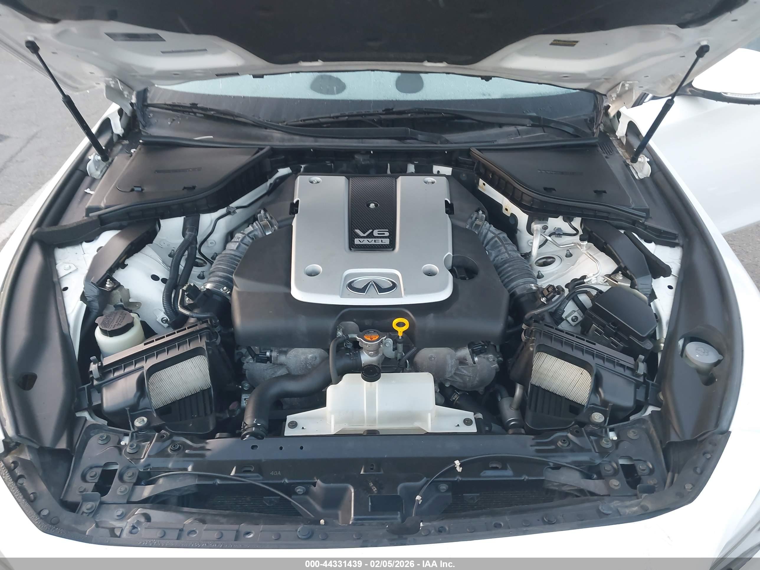 INFINITI Q50 image 10