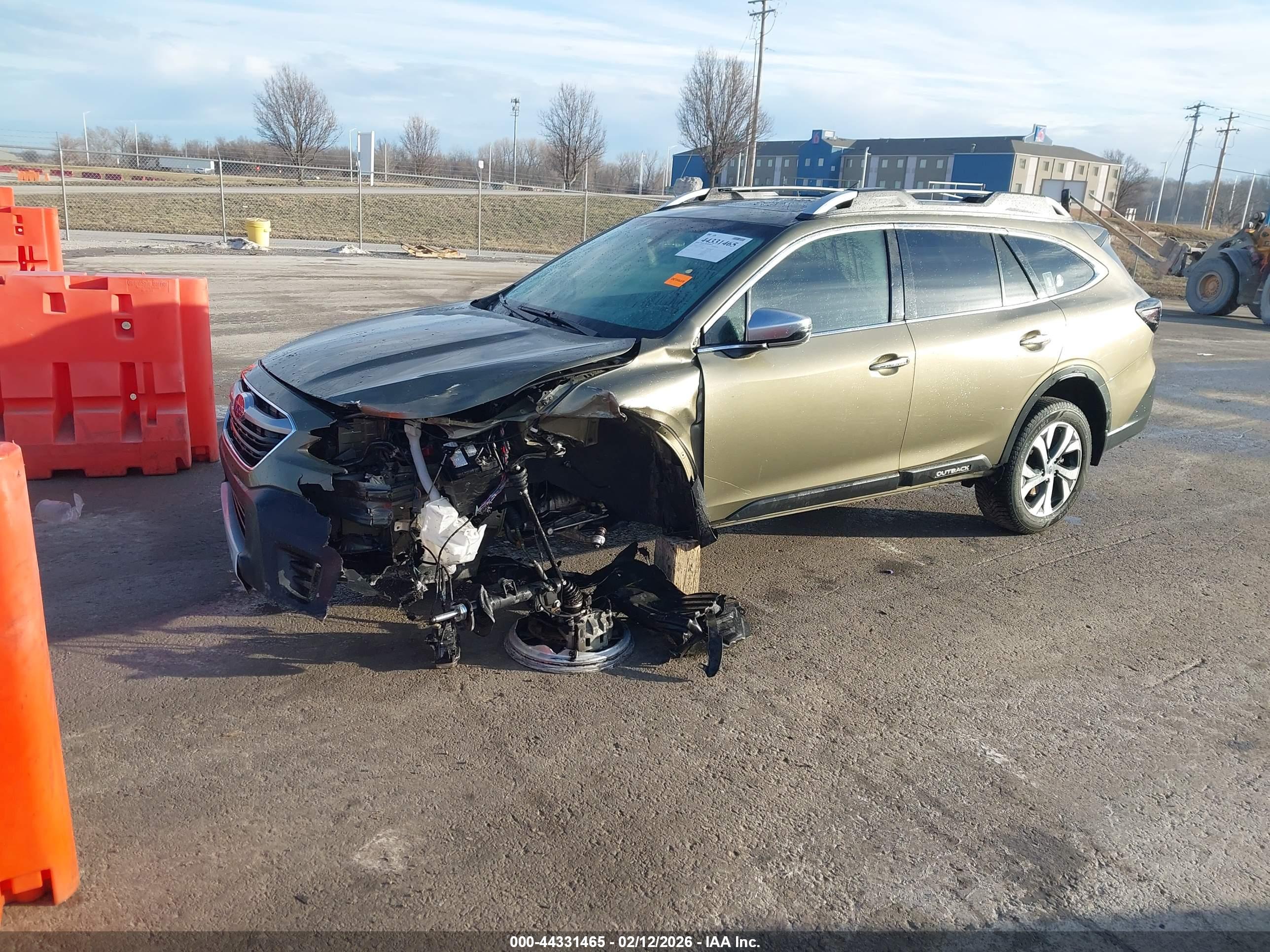 SUBARU OUTBACK image 2