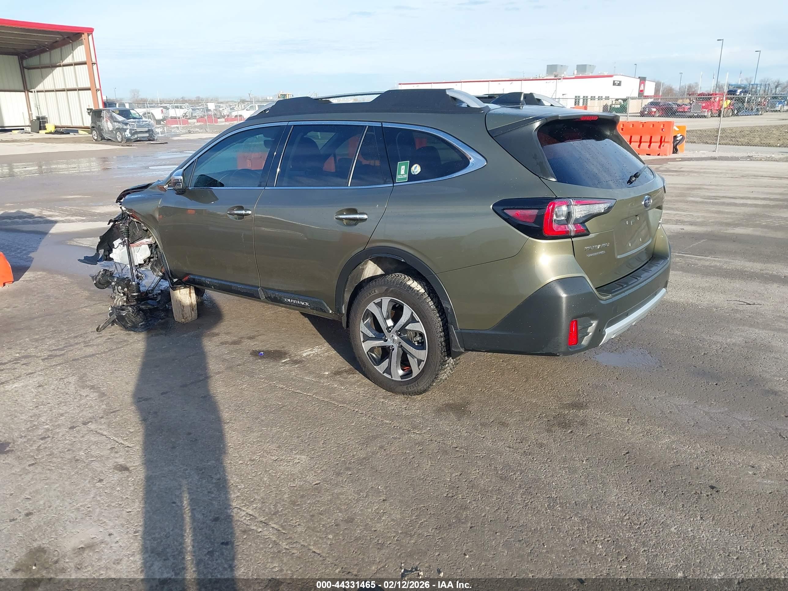 SUBARU OUTBACK image 3
