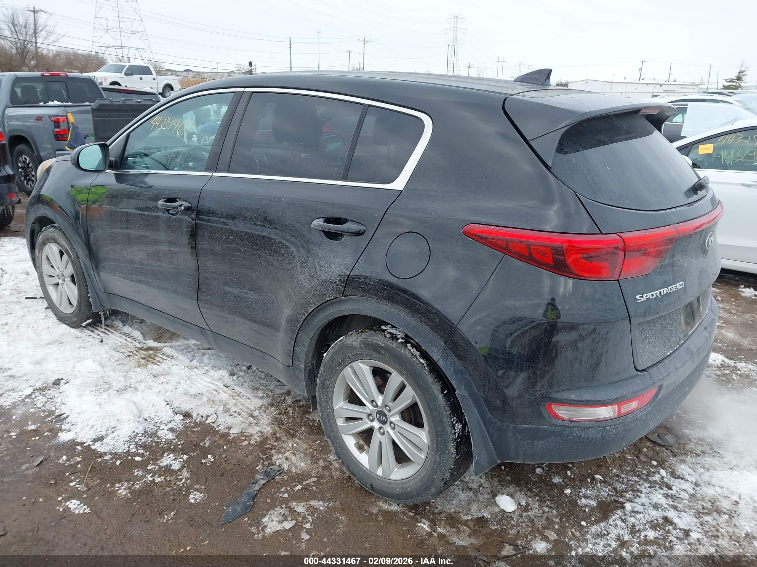 KIA SPORTAGE image 3