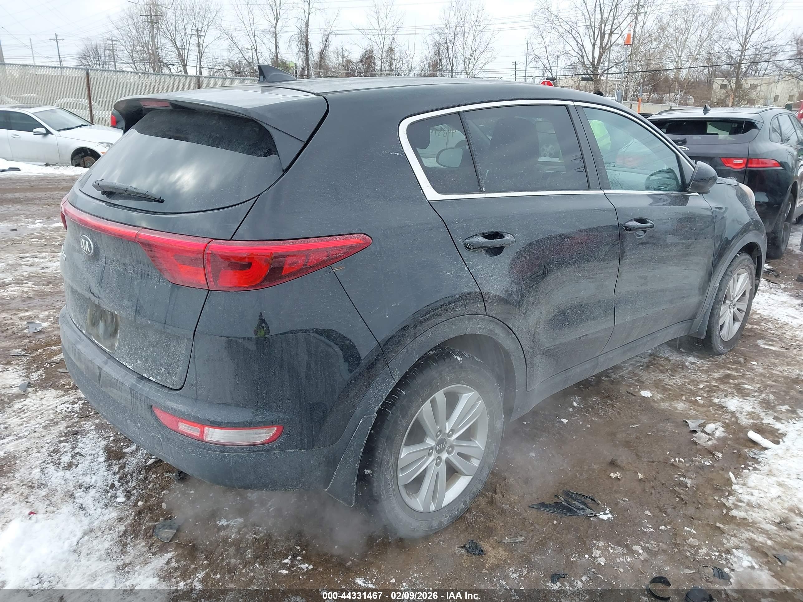 KIA SPORTAGE image 4