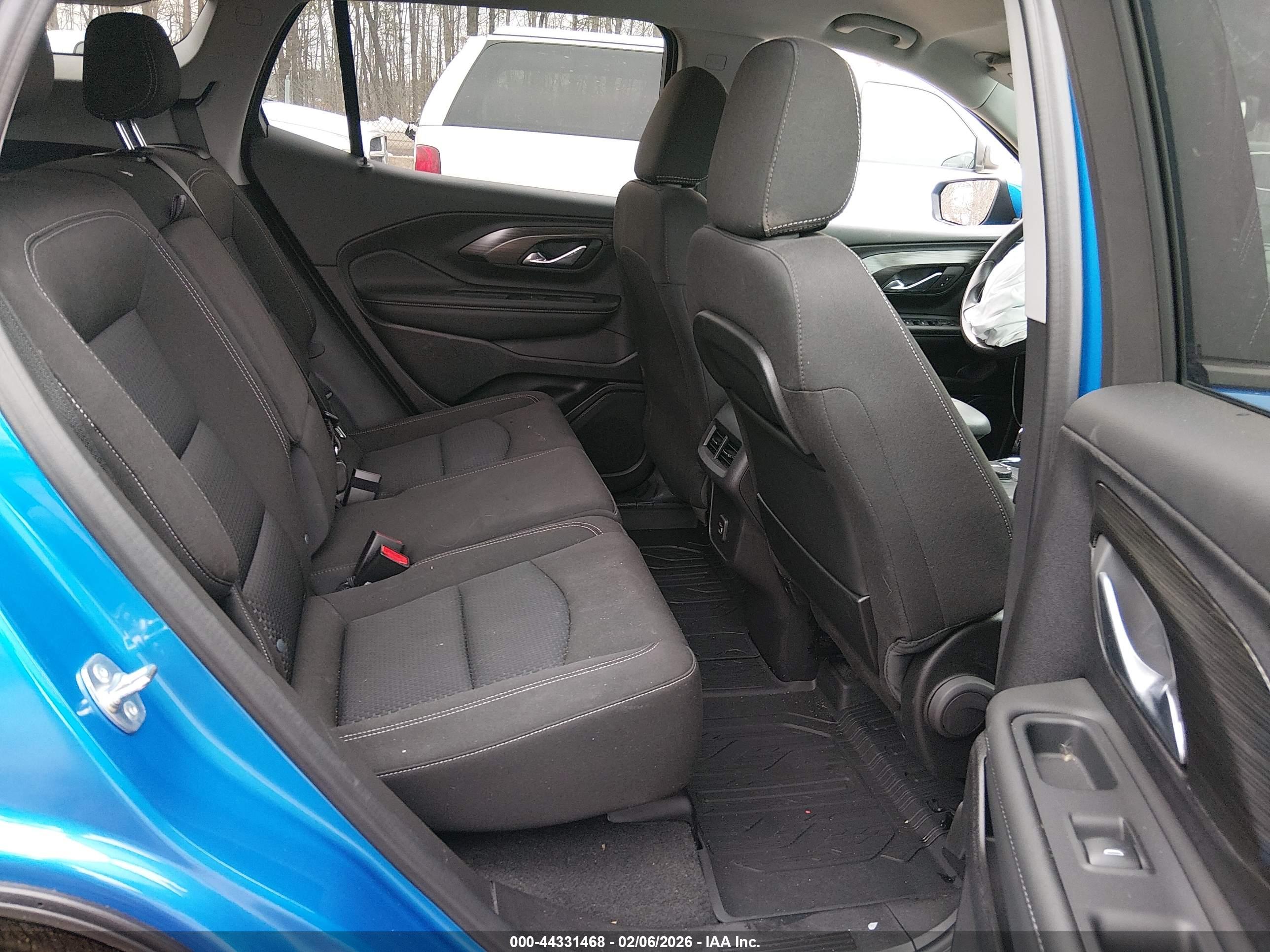 GMC TERRAIN image 8