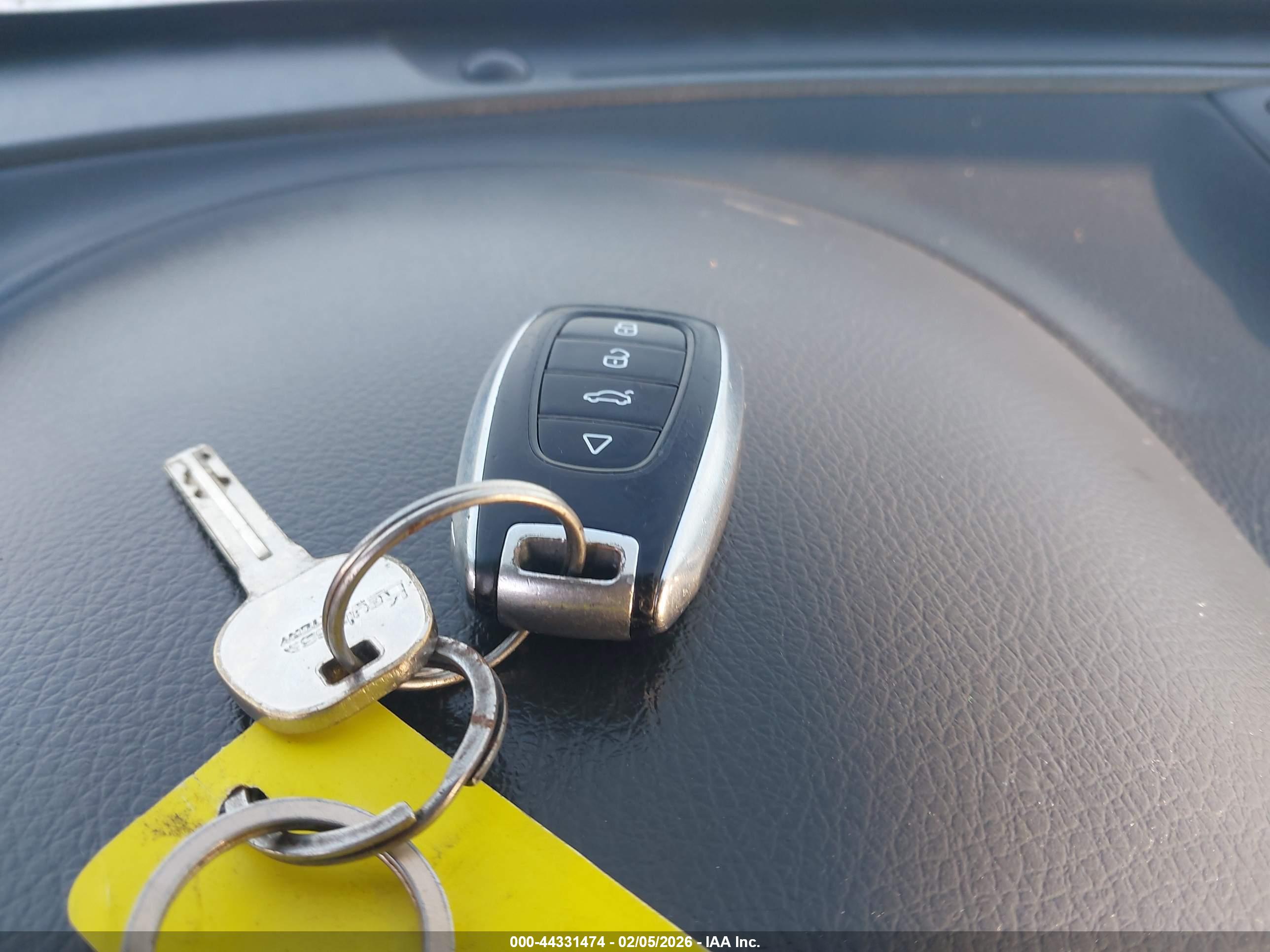 KIA SORENTO image 11