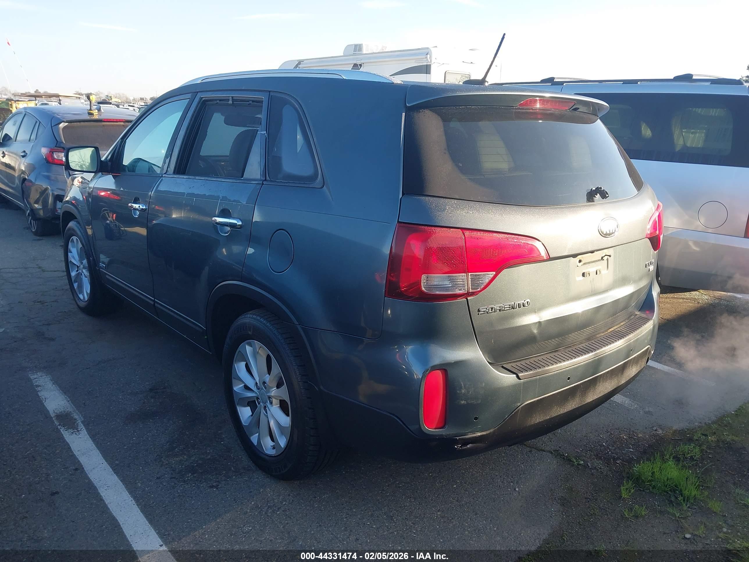 KIA SORENTO image 3