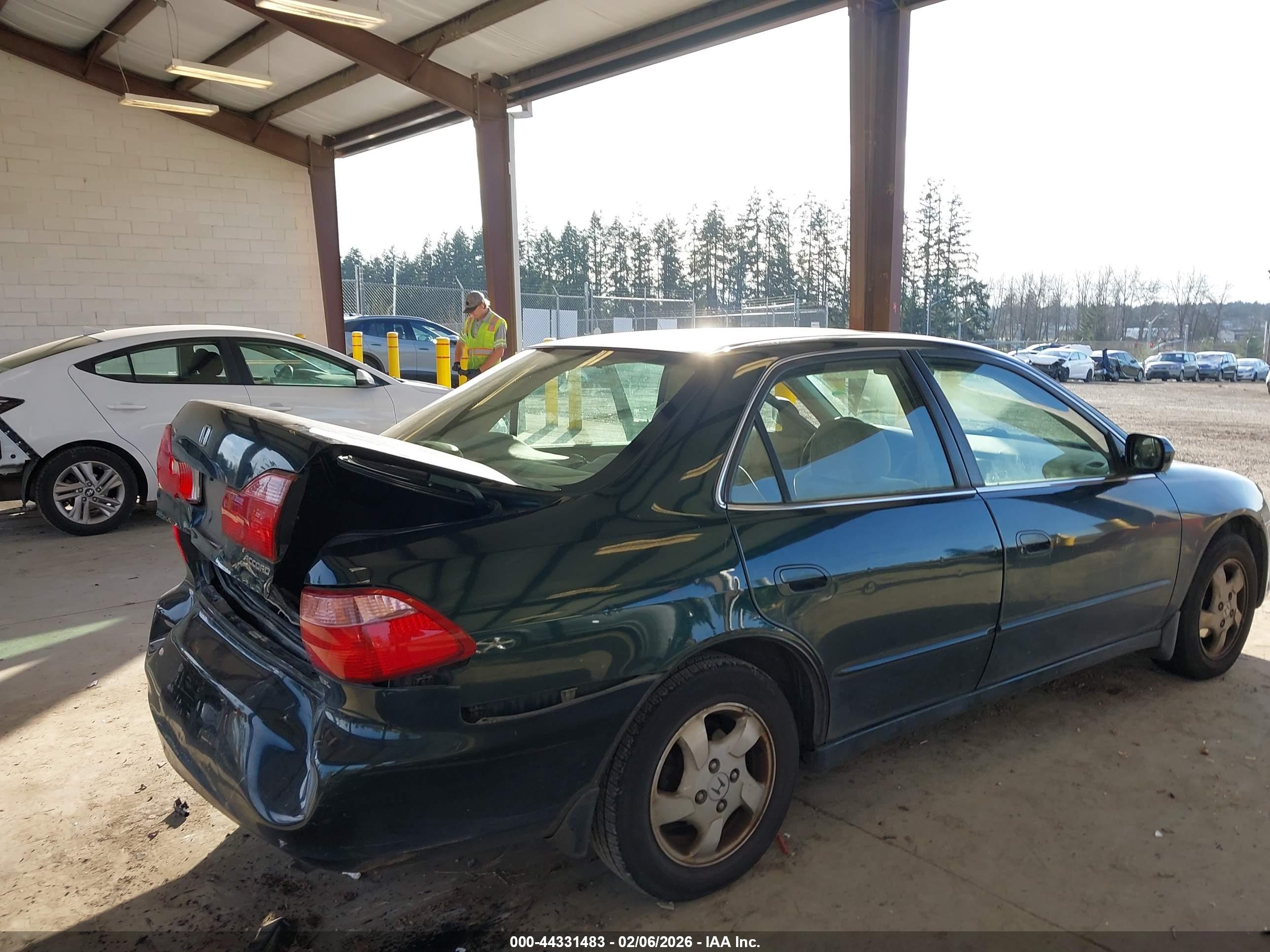 HONDA ACCORD image 6