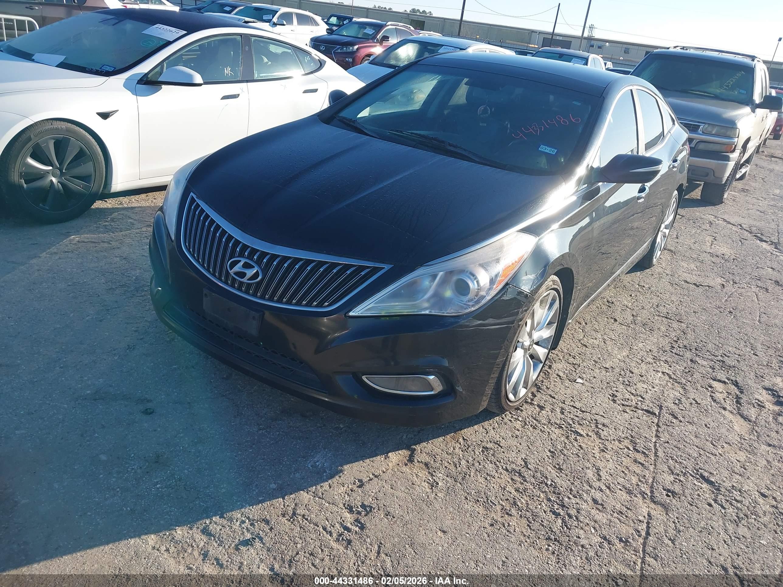 HYUNDAI AZERA image 2