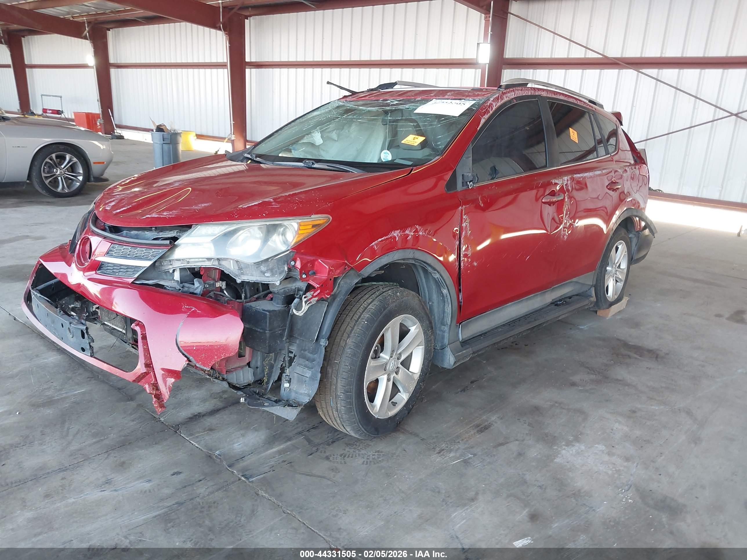 TOYOTA RAV4 image 2