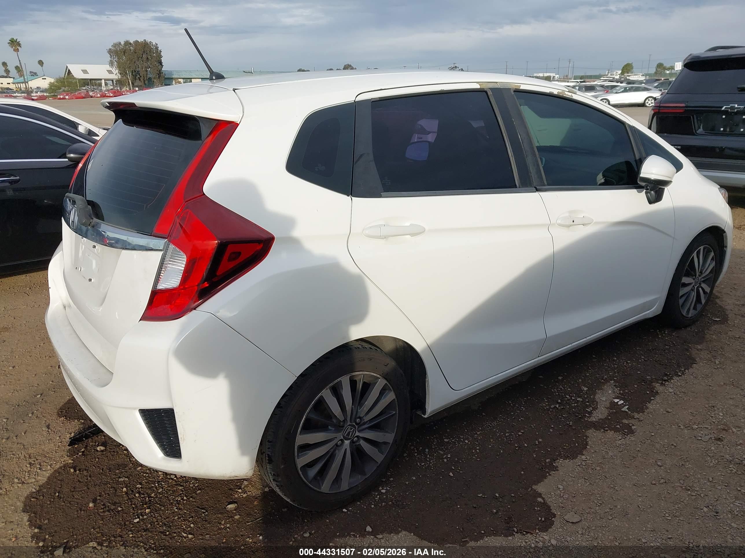 HONDA FIT image 4