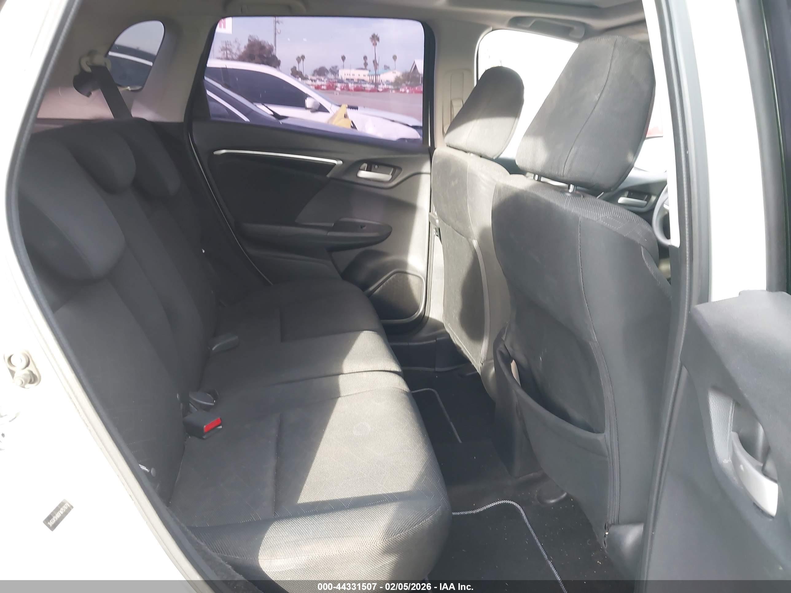 HONDA FIT image 8