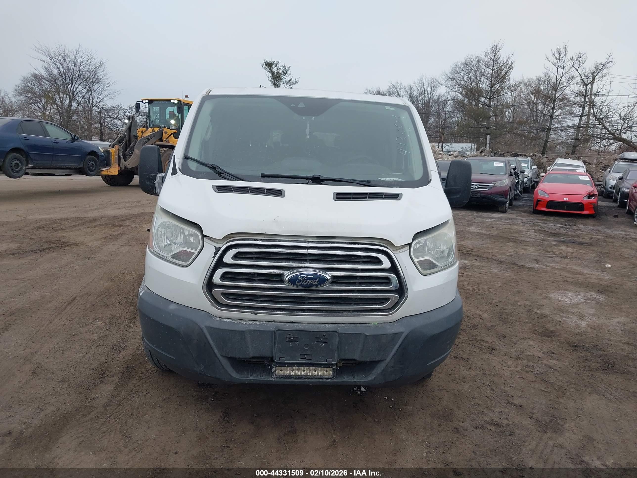 FORD TRANSIT-350 image 6