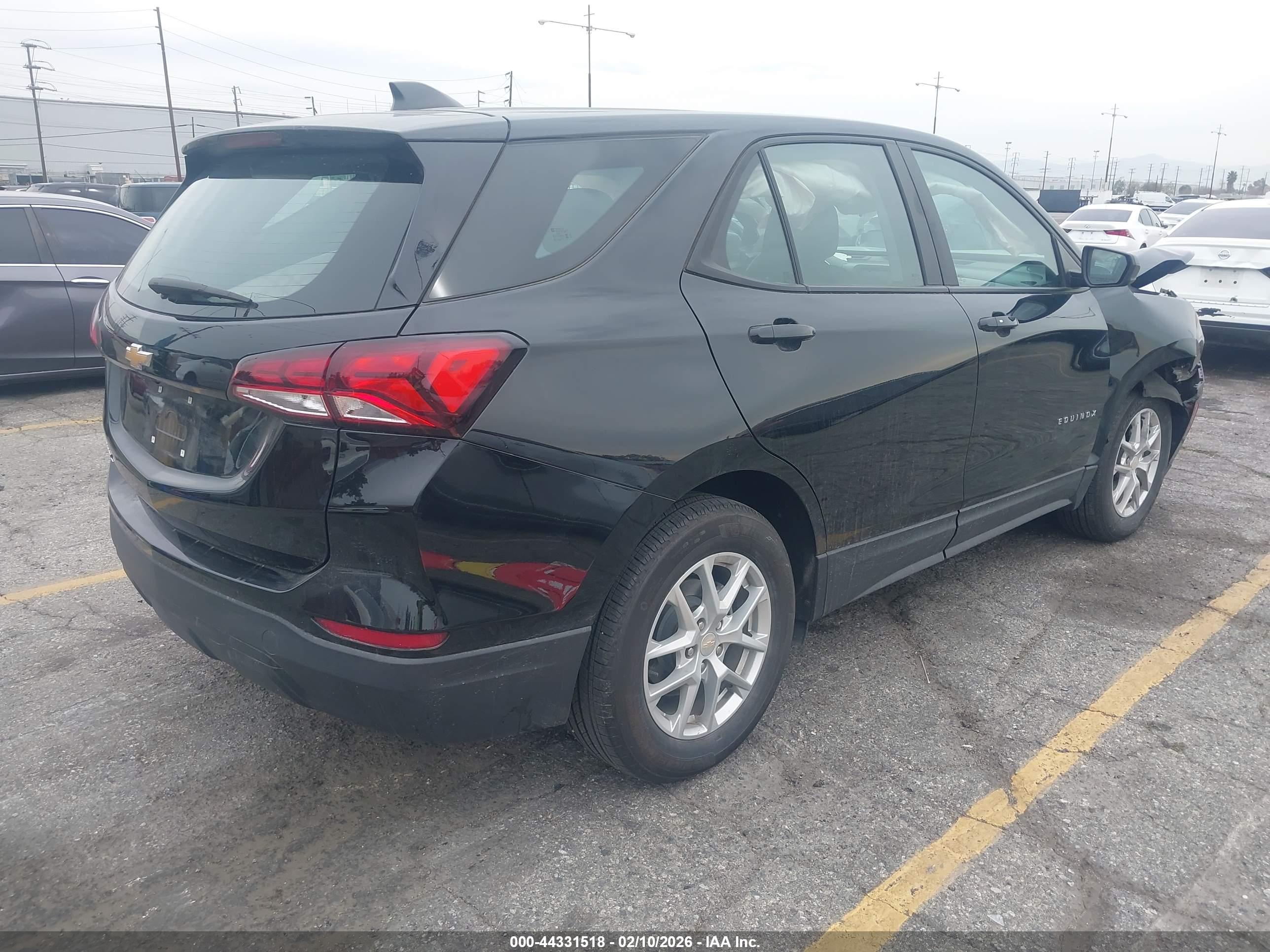 CHEVROLET EQUINOX image 4