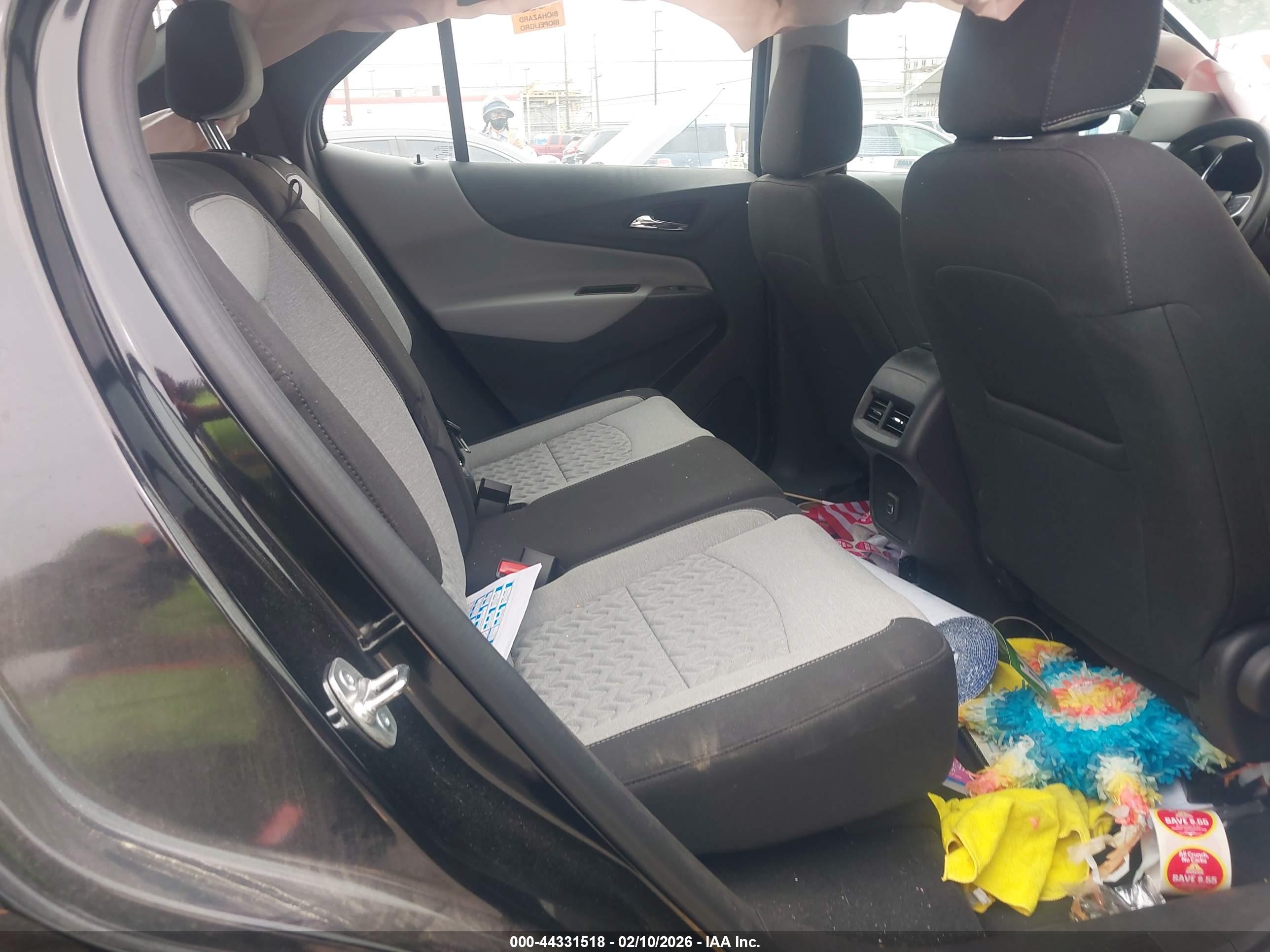 CHEVROLET EQUINOX image 8