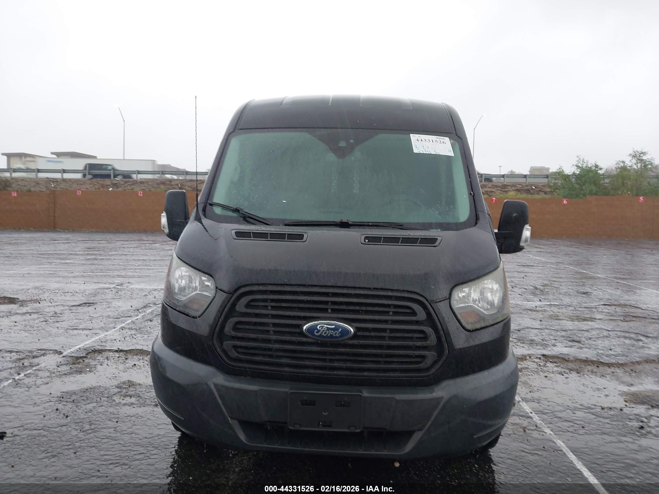 FORD TRANSIT-250 image 6