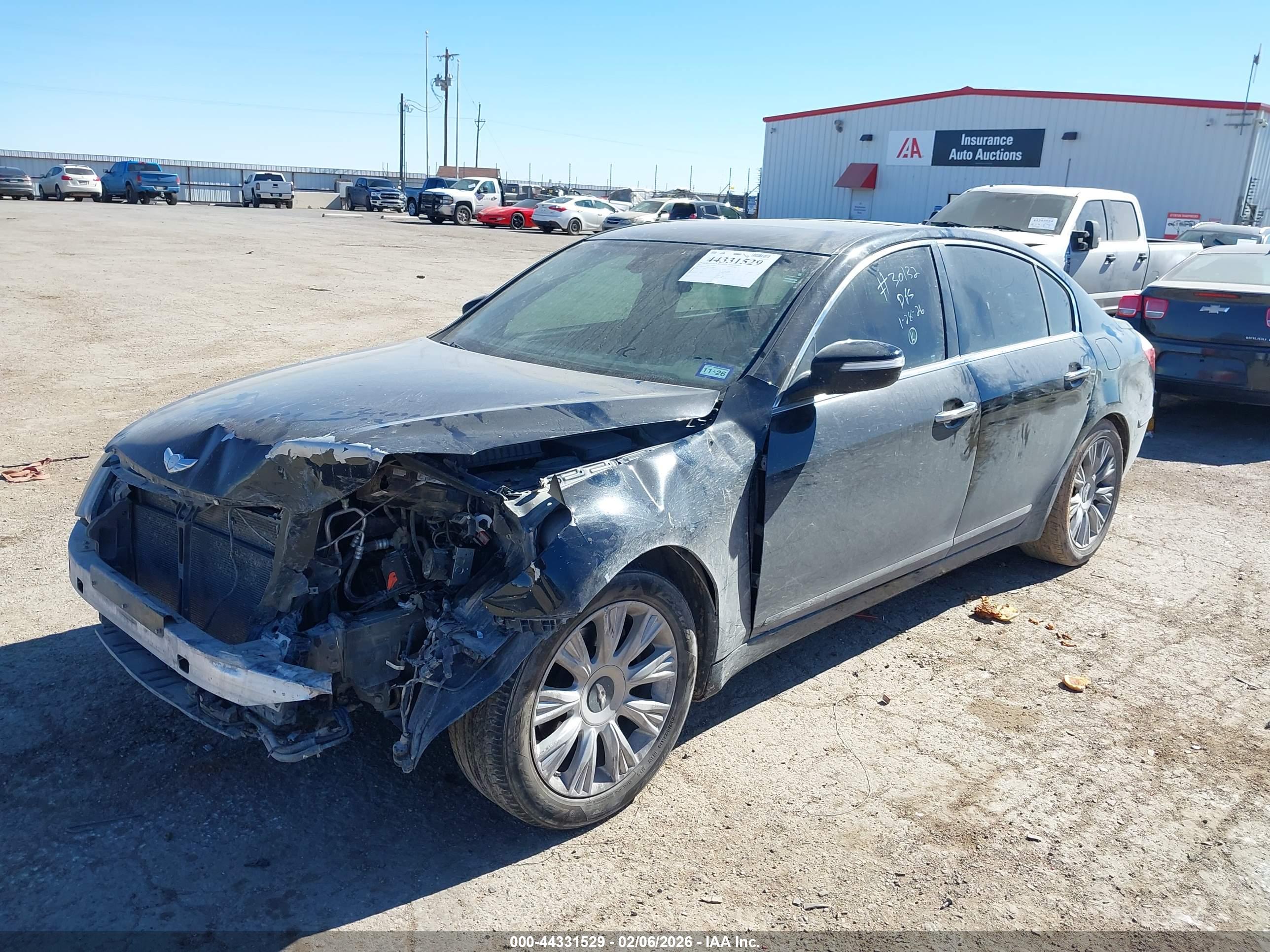 HYUNDAI GENESIS image 2