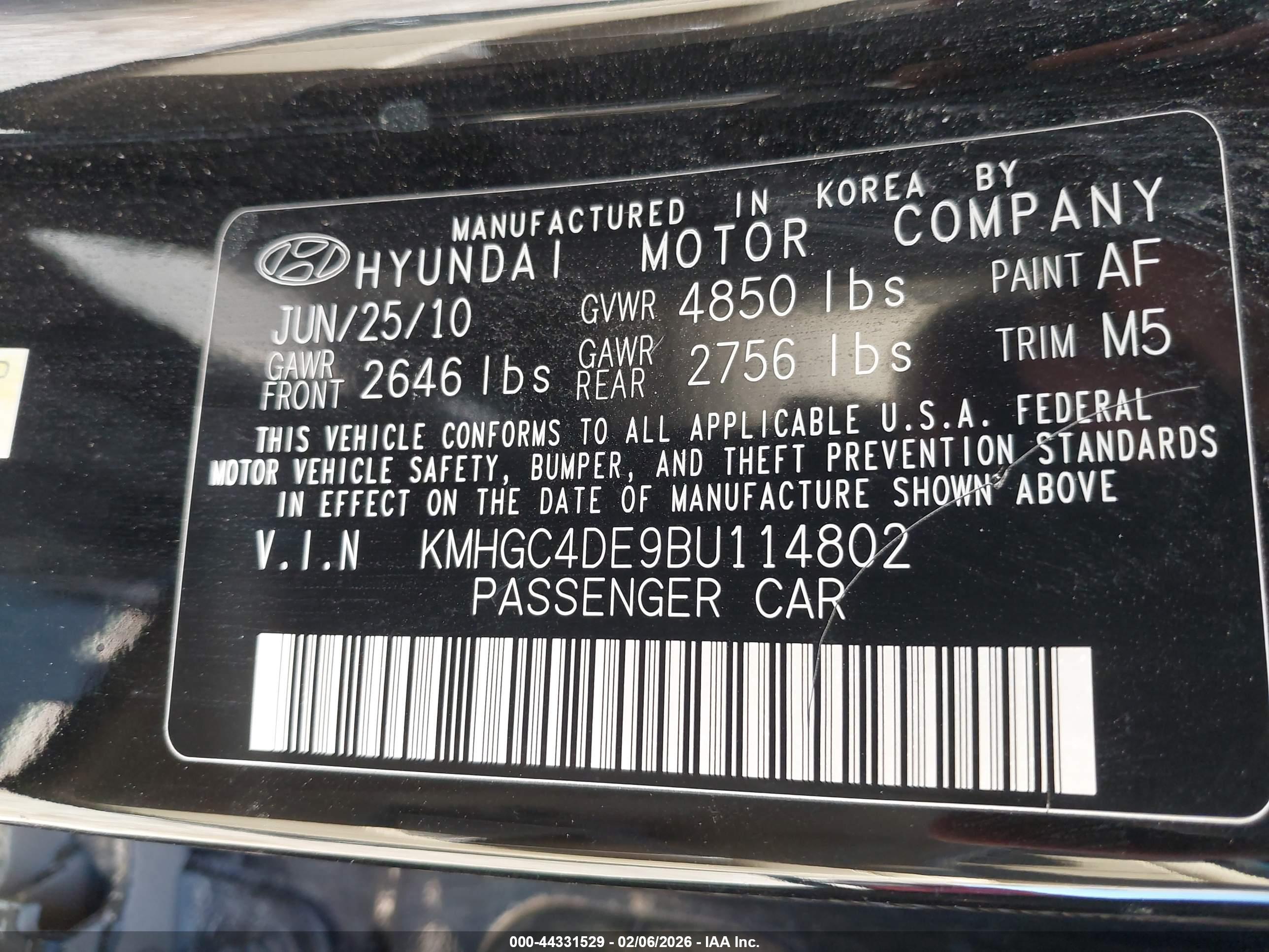 HYUNDAI GENESIS image 9