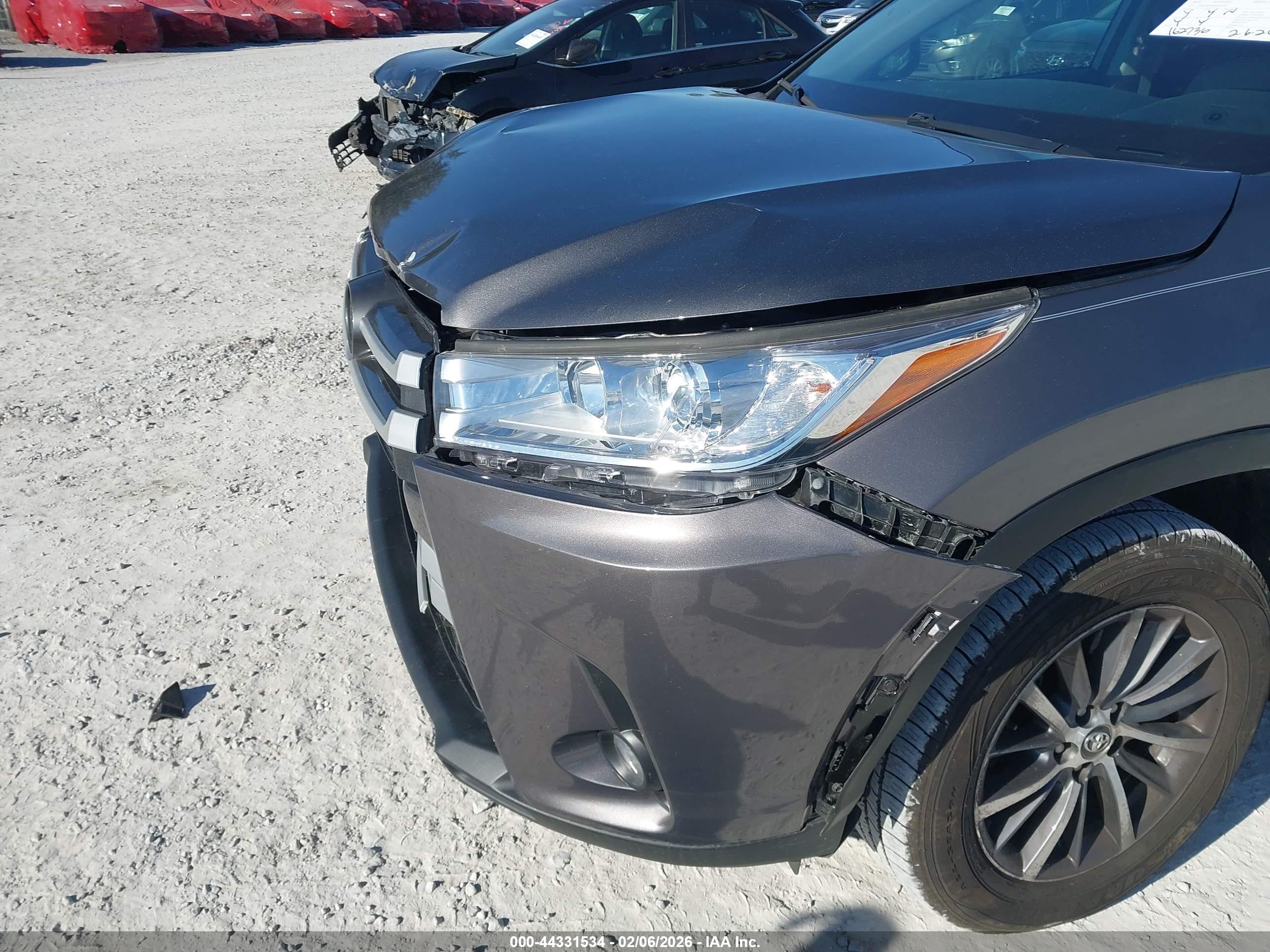 TOYOTA HIGHLANDER image 6