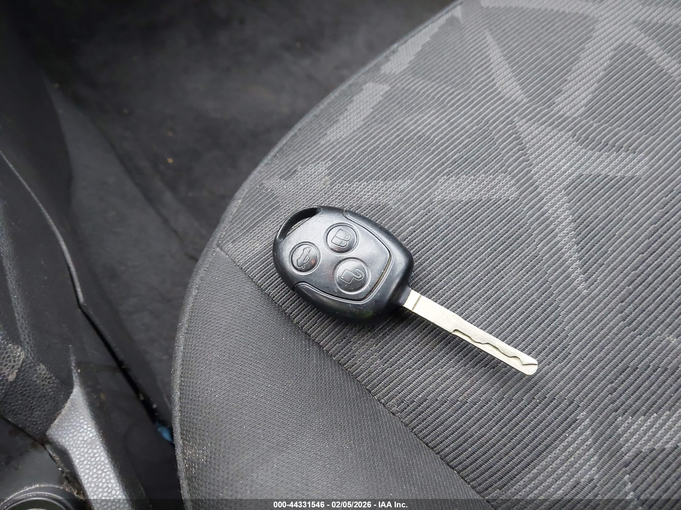 FORD FIESTA image 11