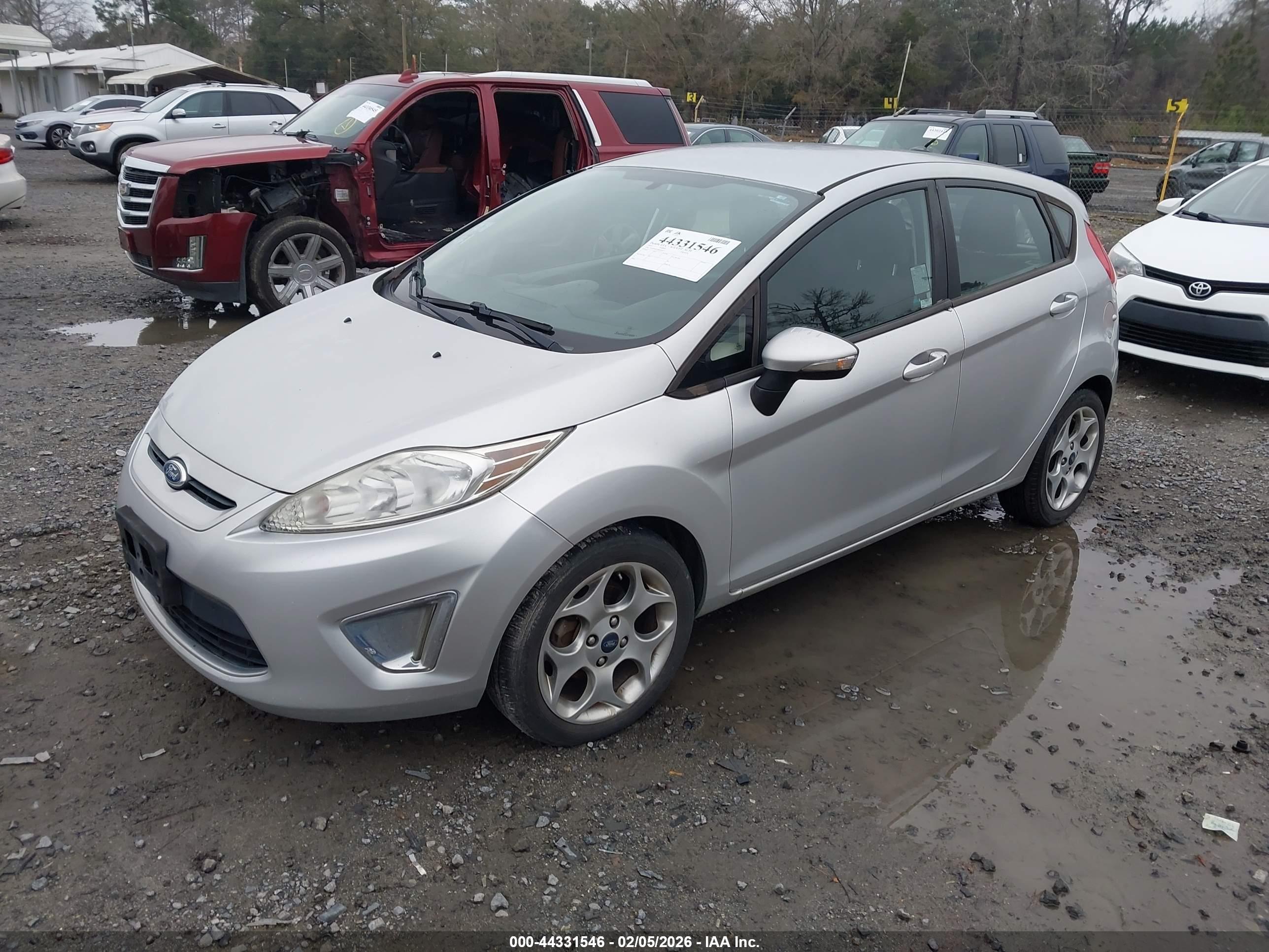 FORD FIESTA image 2