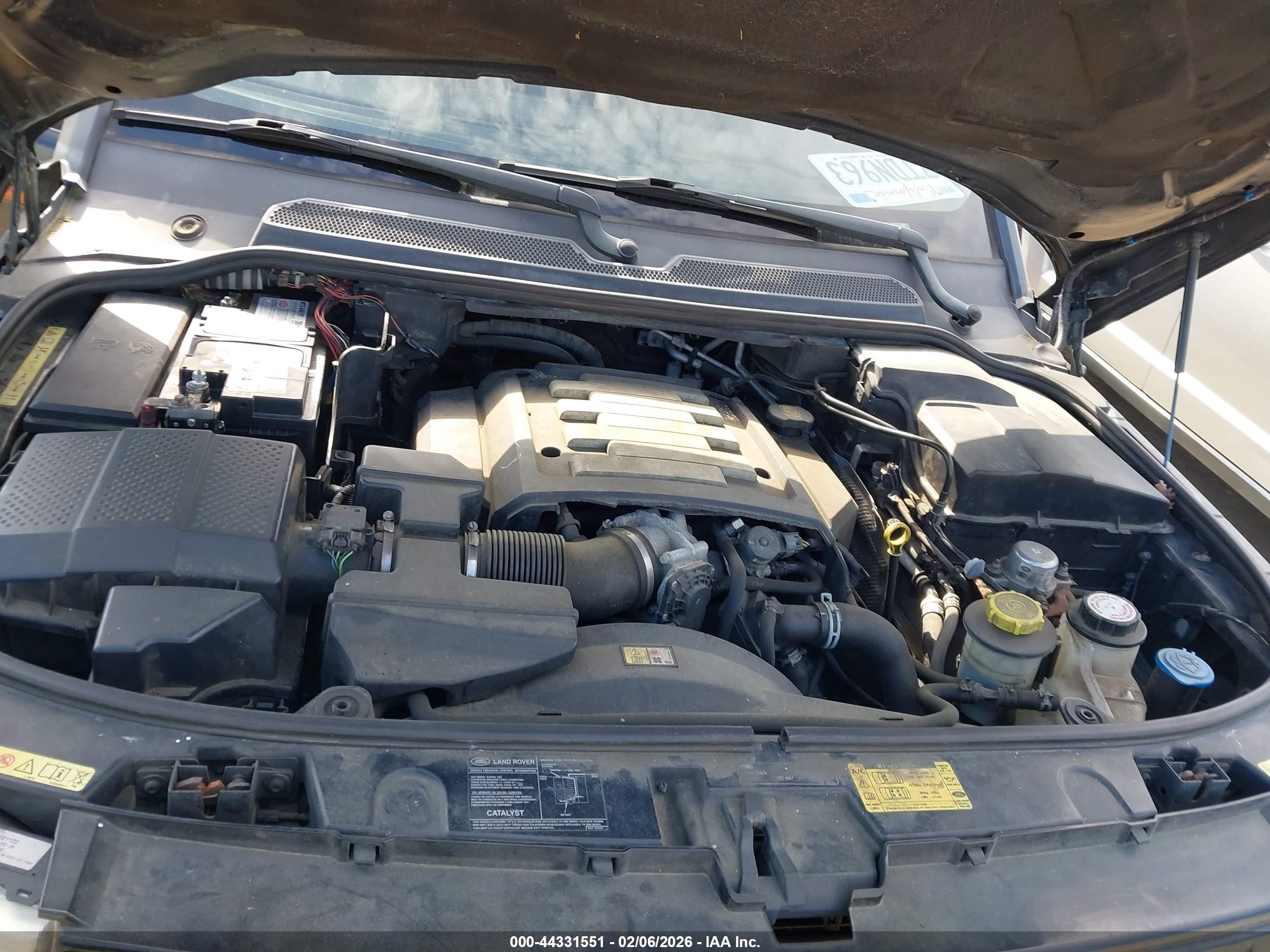 LAND ROVER image 10