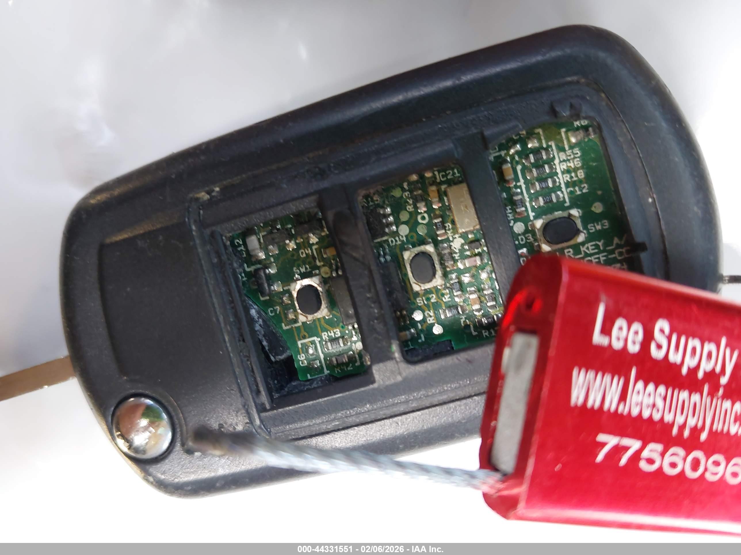 LAND ROVER image 11