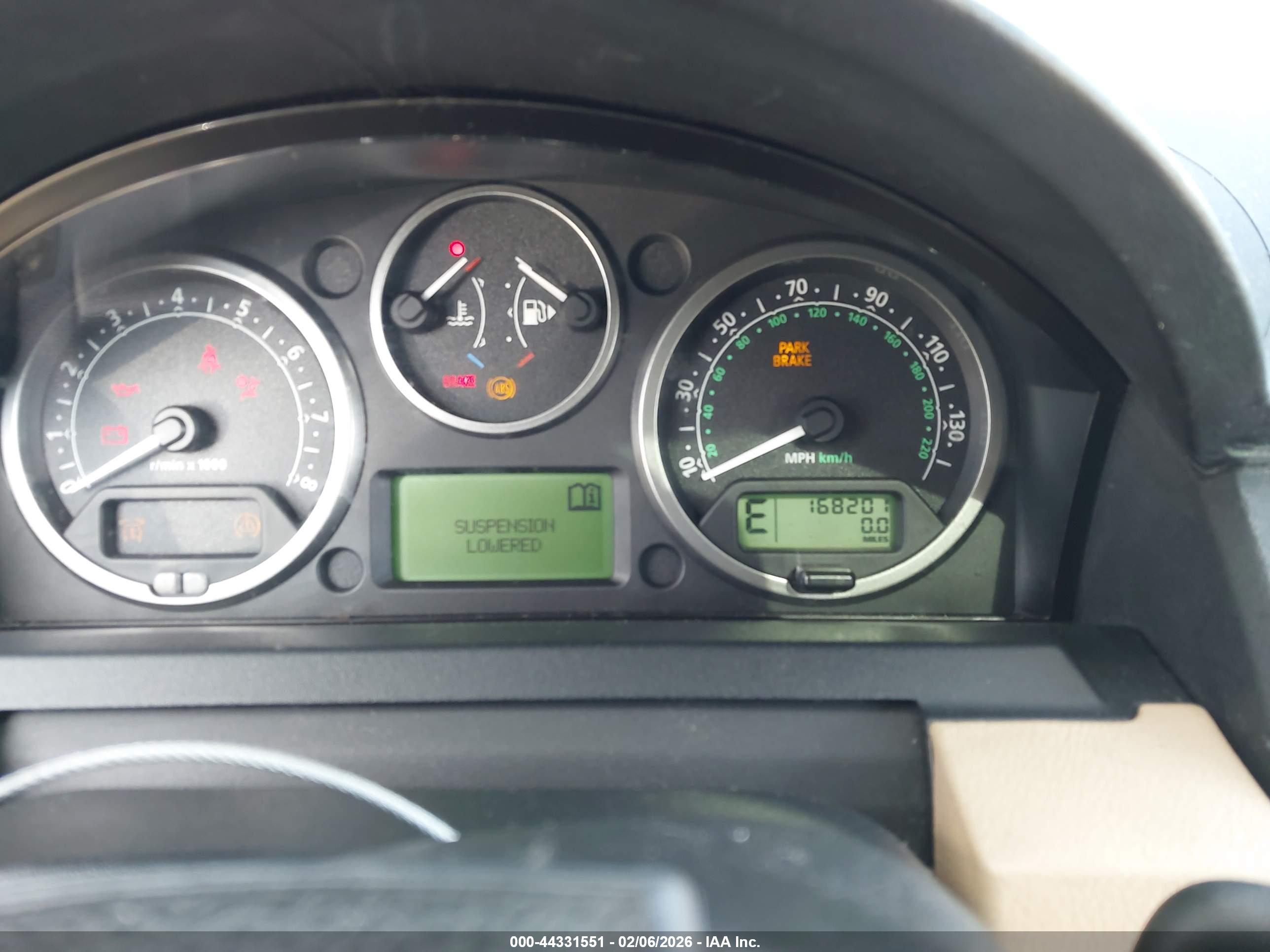 LAND ROVER image 7