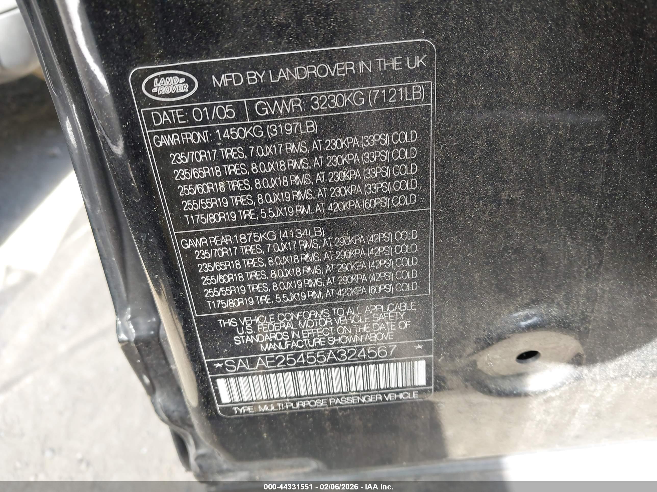 LAND ROVER image 9