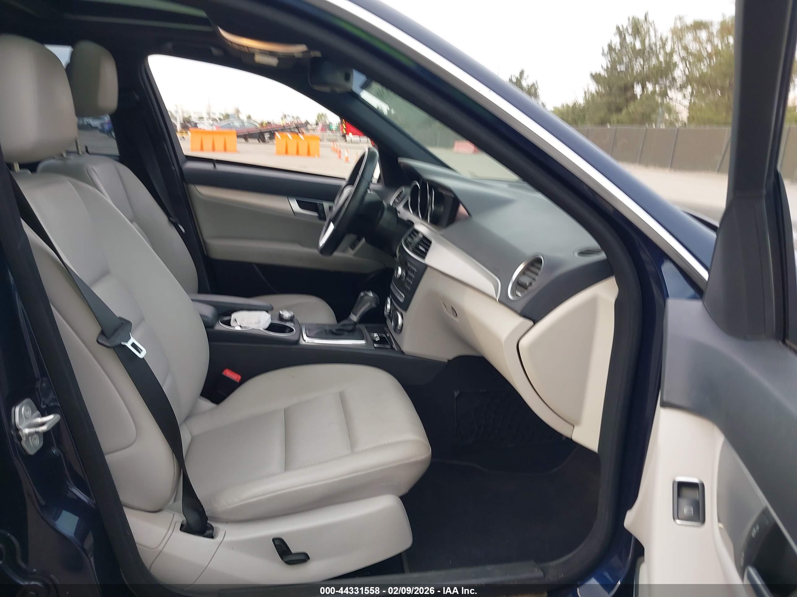 MERCEDES-BENZ C image 5