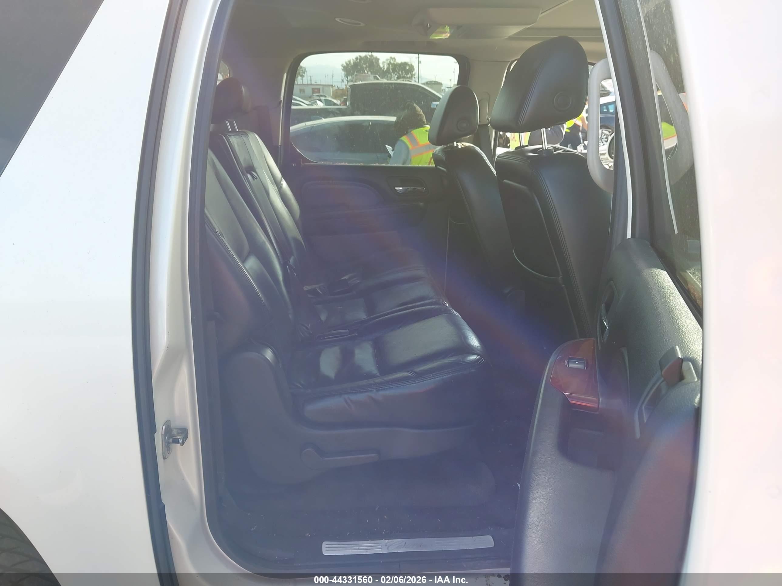 CADILLAC ESCALADE image 8