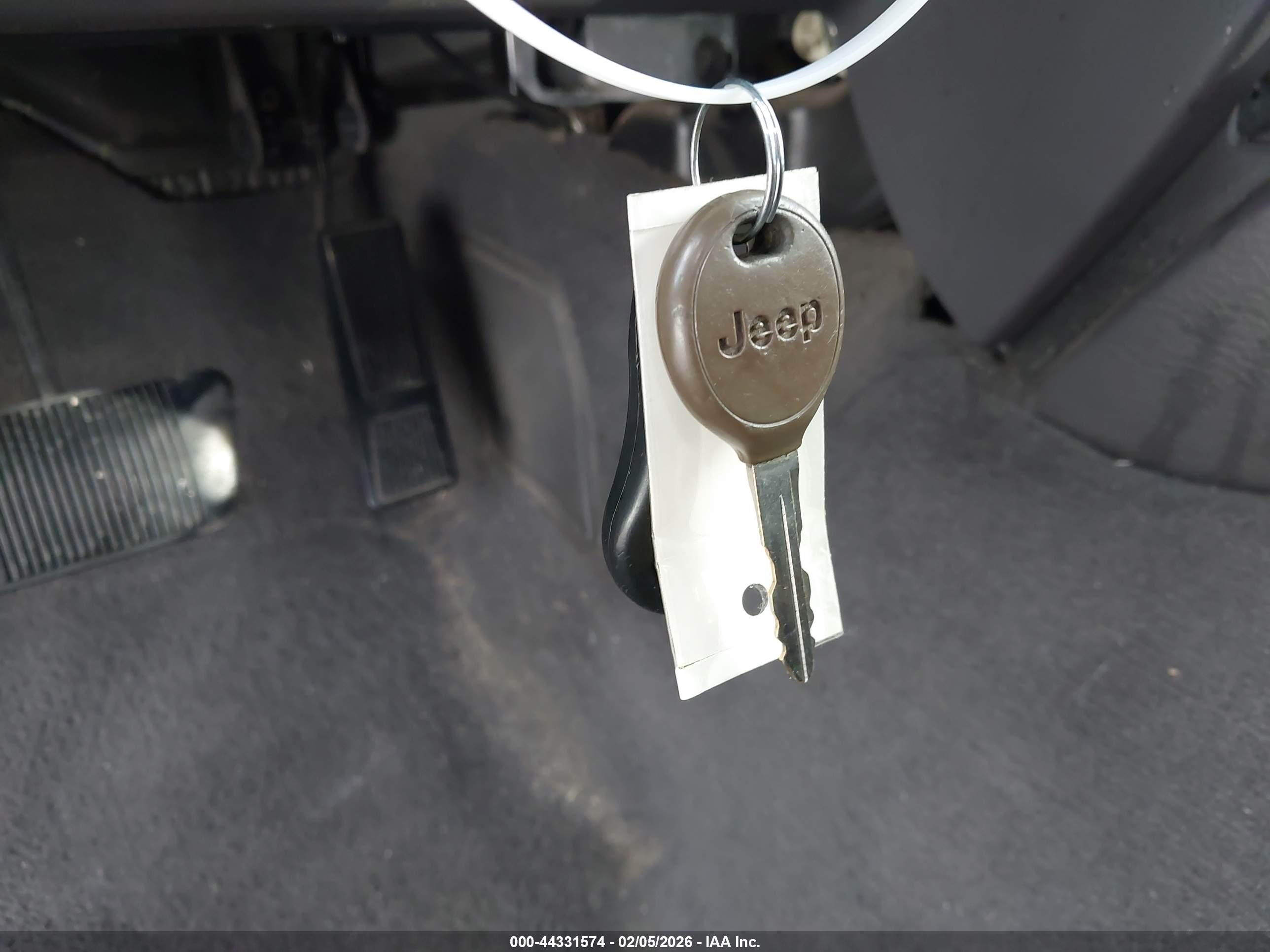 JEEP GRAND image 11