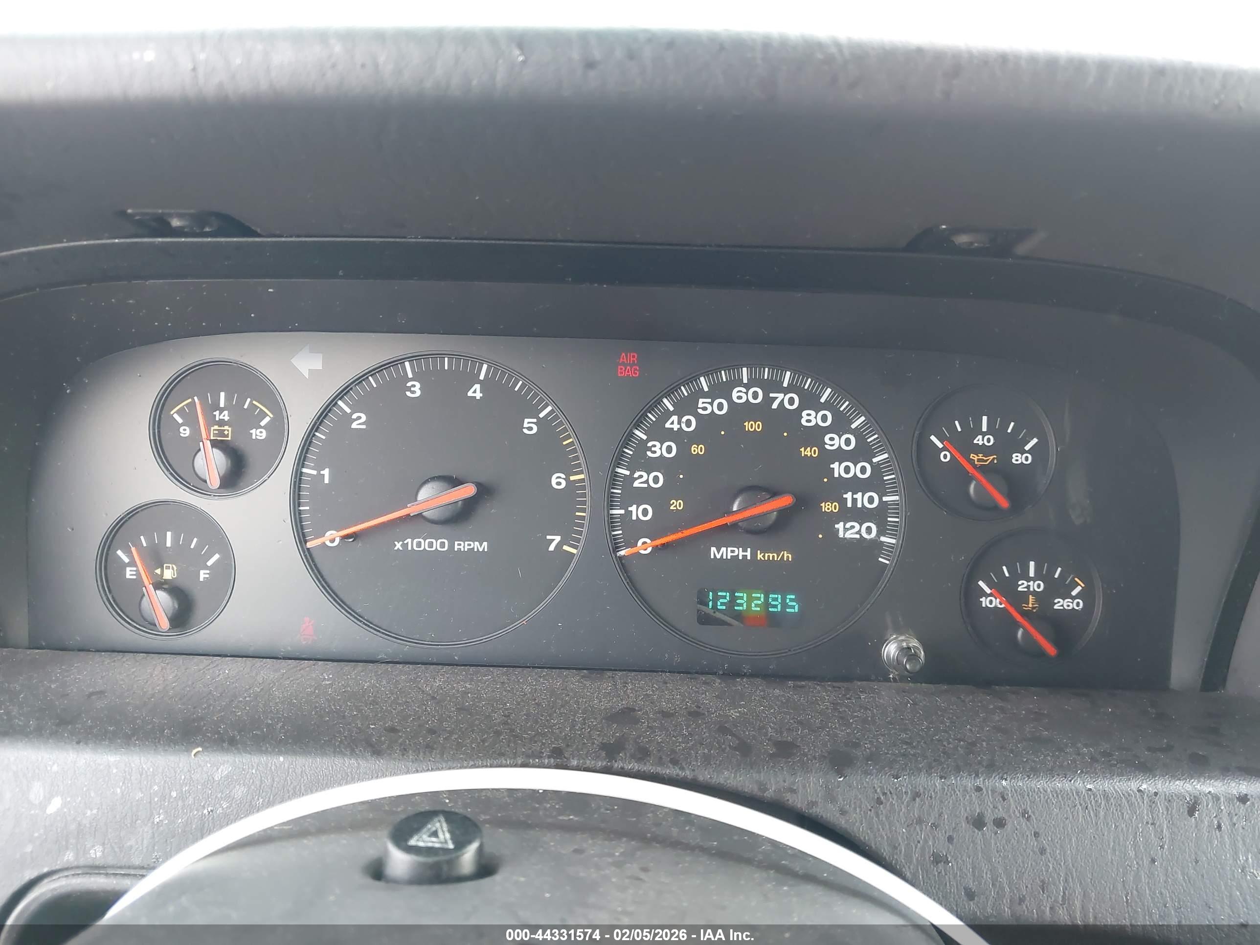 JEEP GRAND image 7