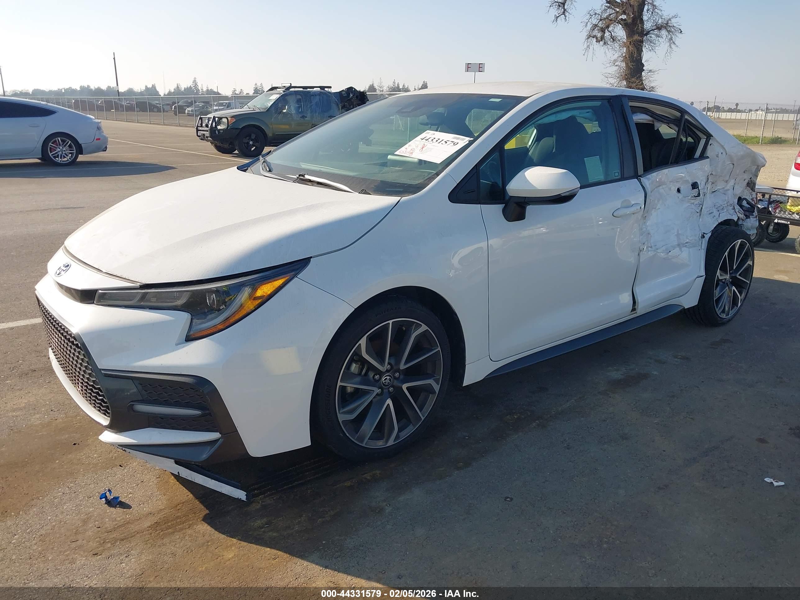 TOYOTA COROLLA image 2