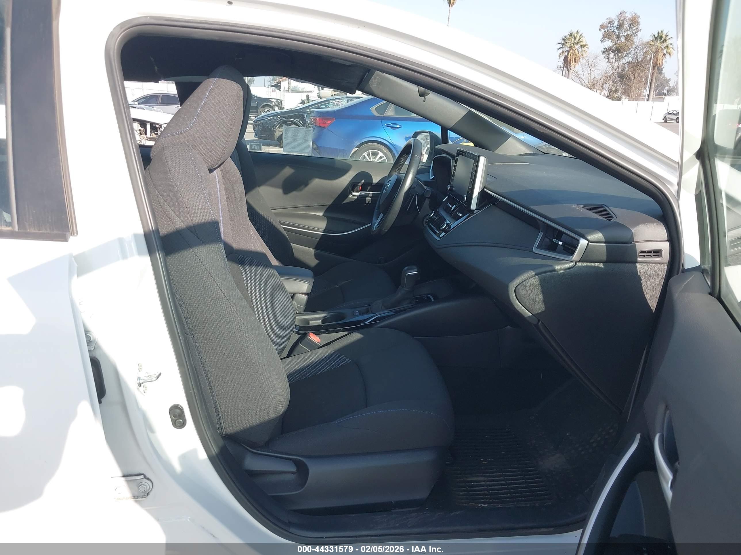 TOYOTA COROLLA image 5