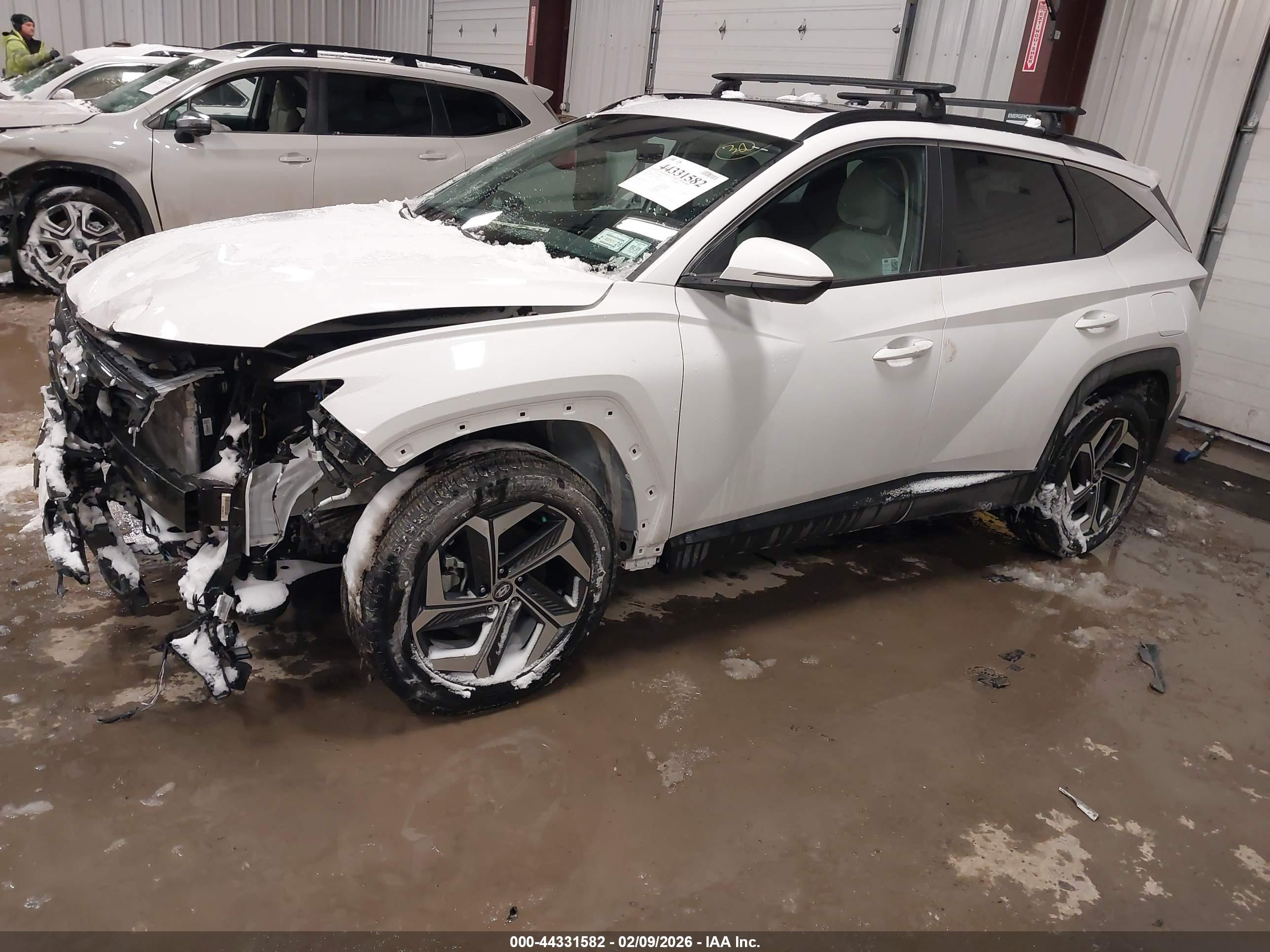 HYUNDAI TUCSON image 2