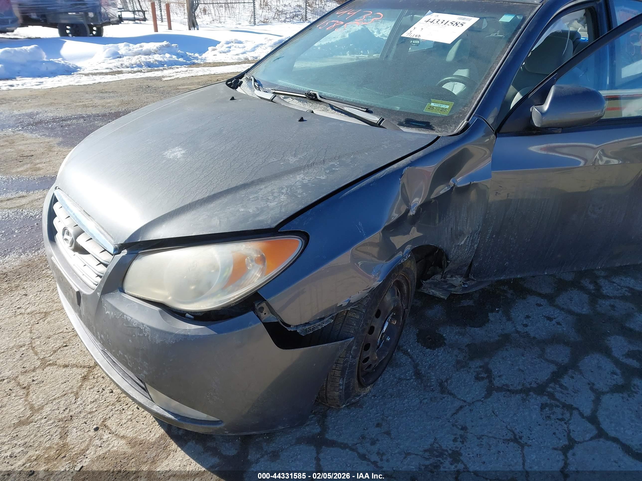 HYUNDAI ELANTRA image 6
