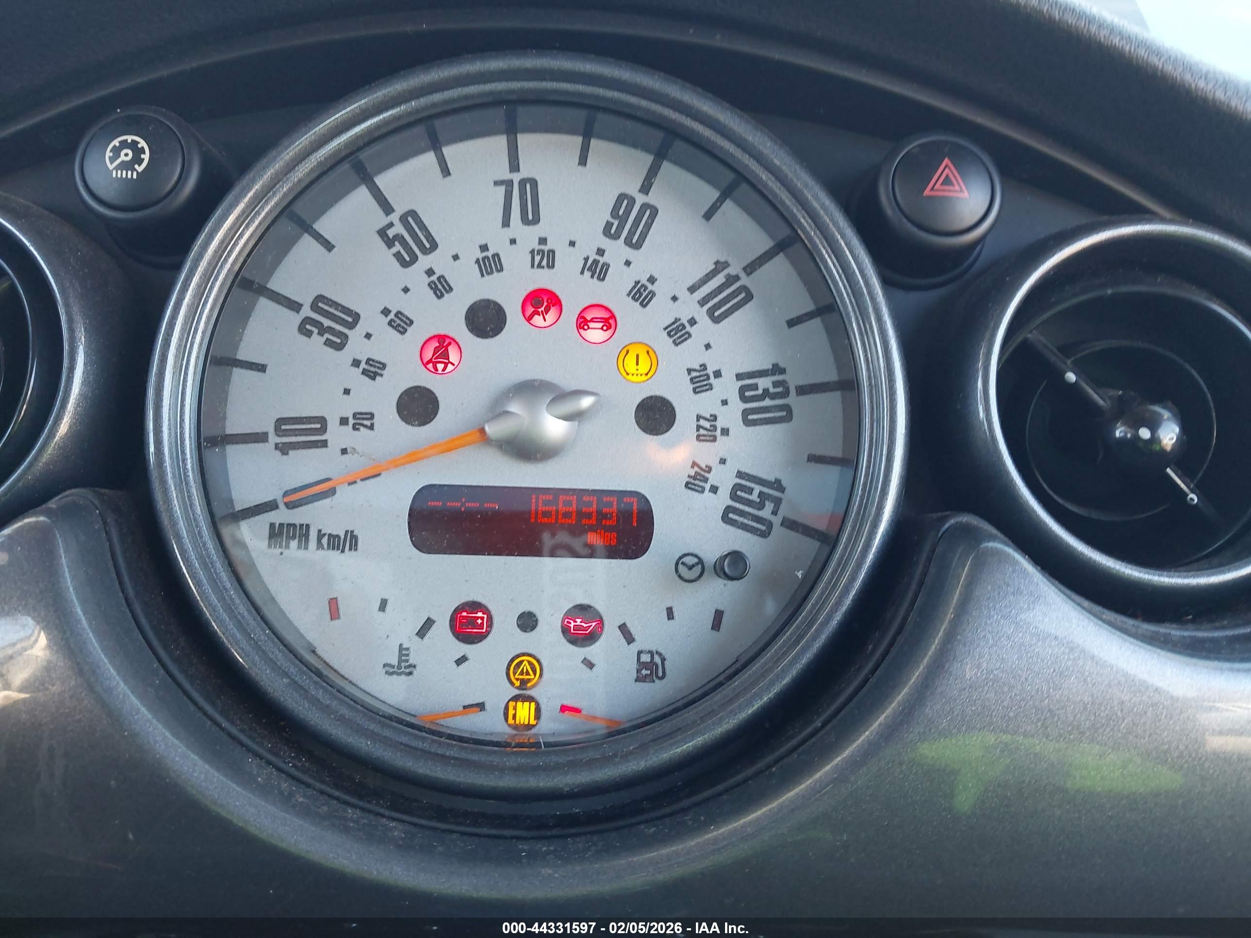 MINI COOPER image 6