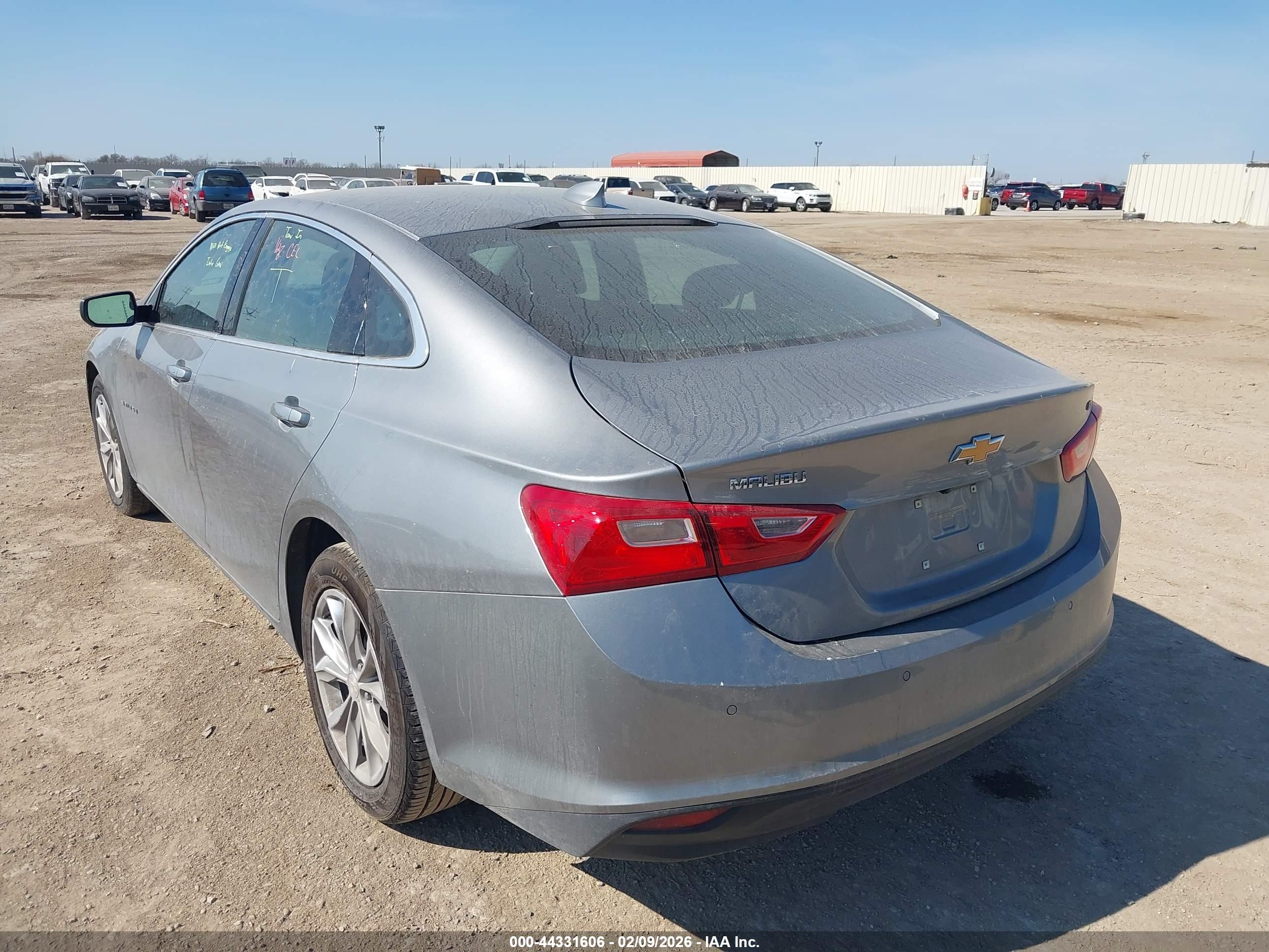 CHEVROLET MALIBU image 3