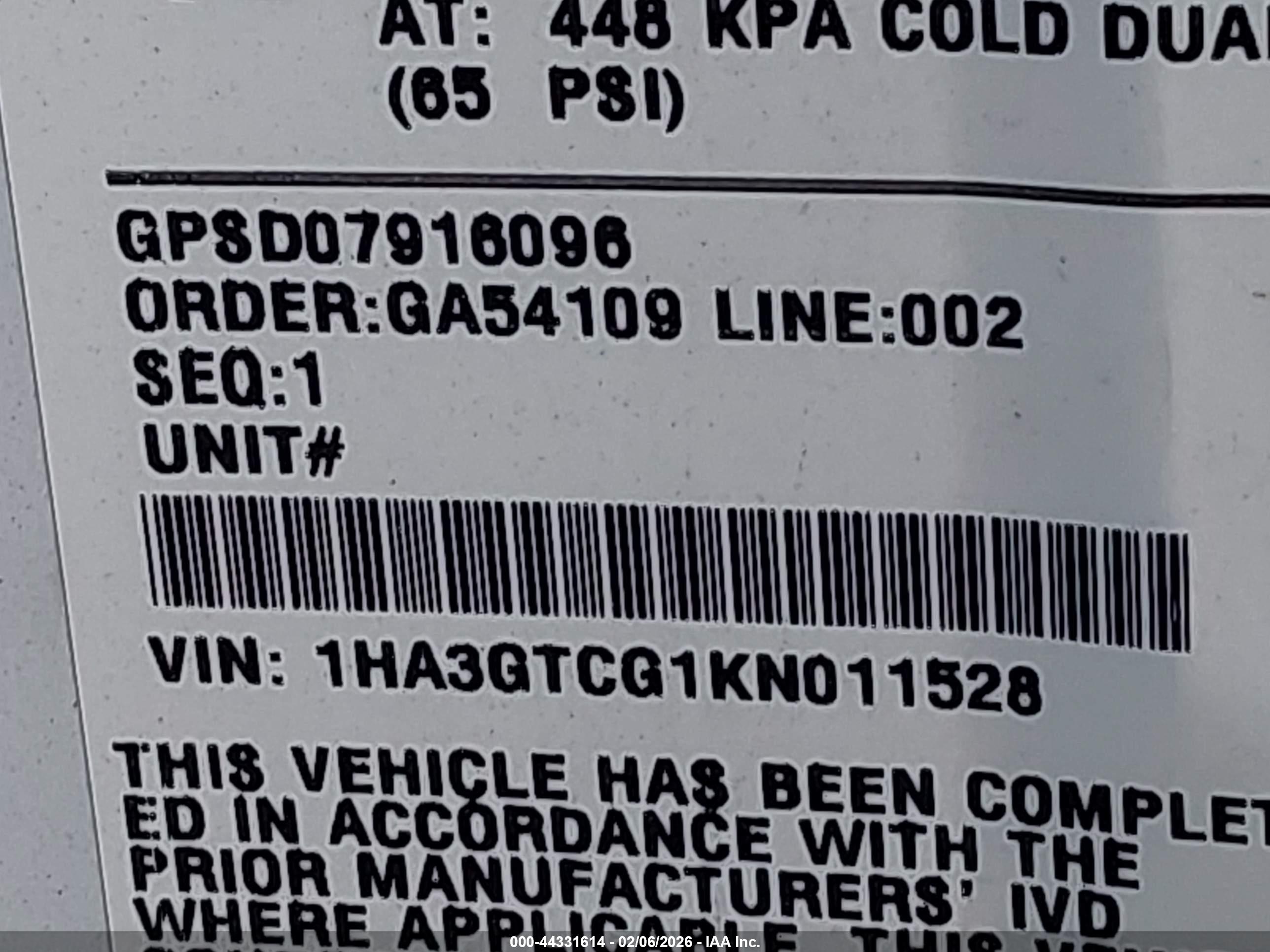 CHEVROLET EXPRESS image 9