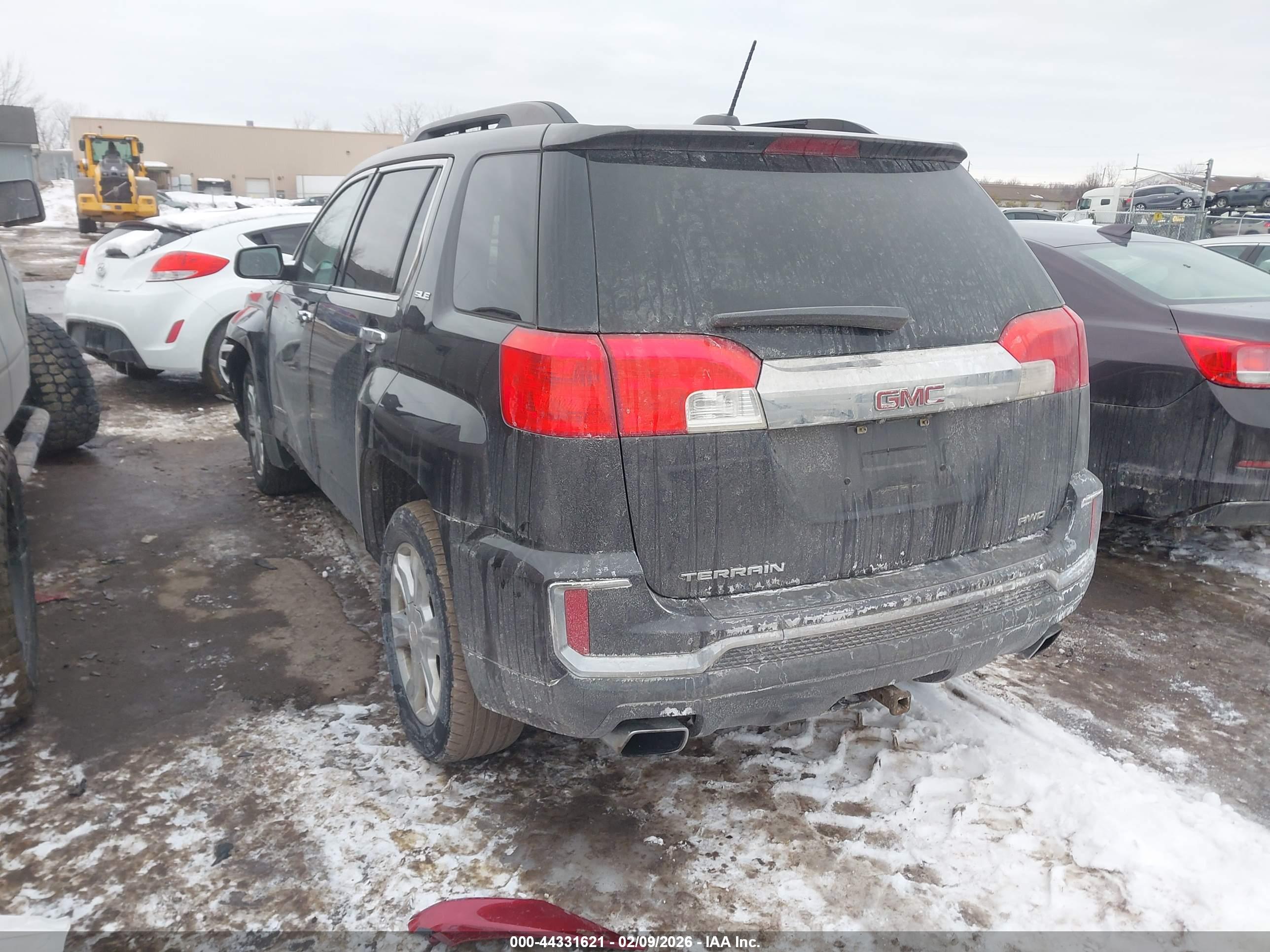 GMC TERRAIN image 3