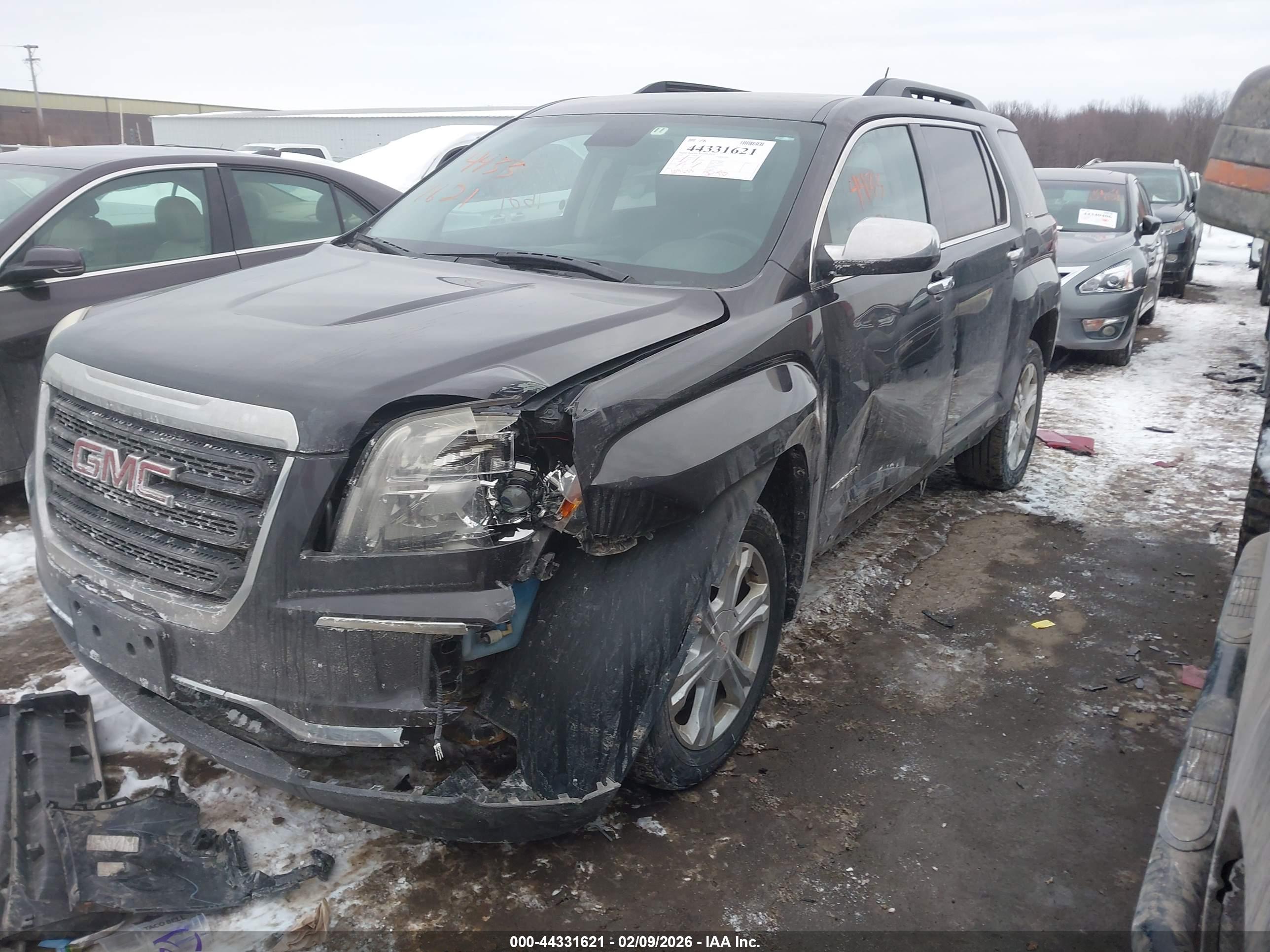 GMC TERRAIN image 6
