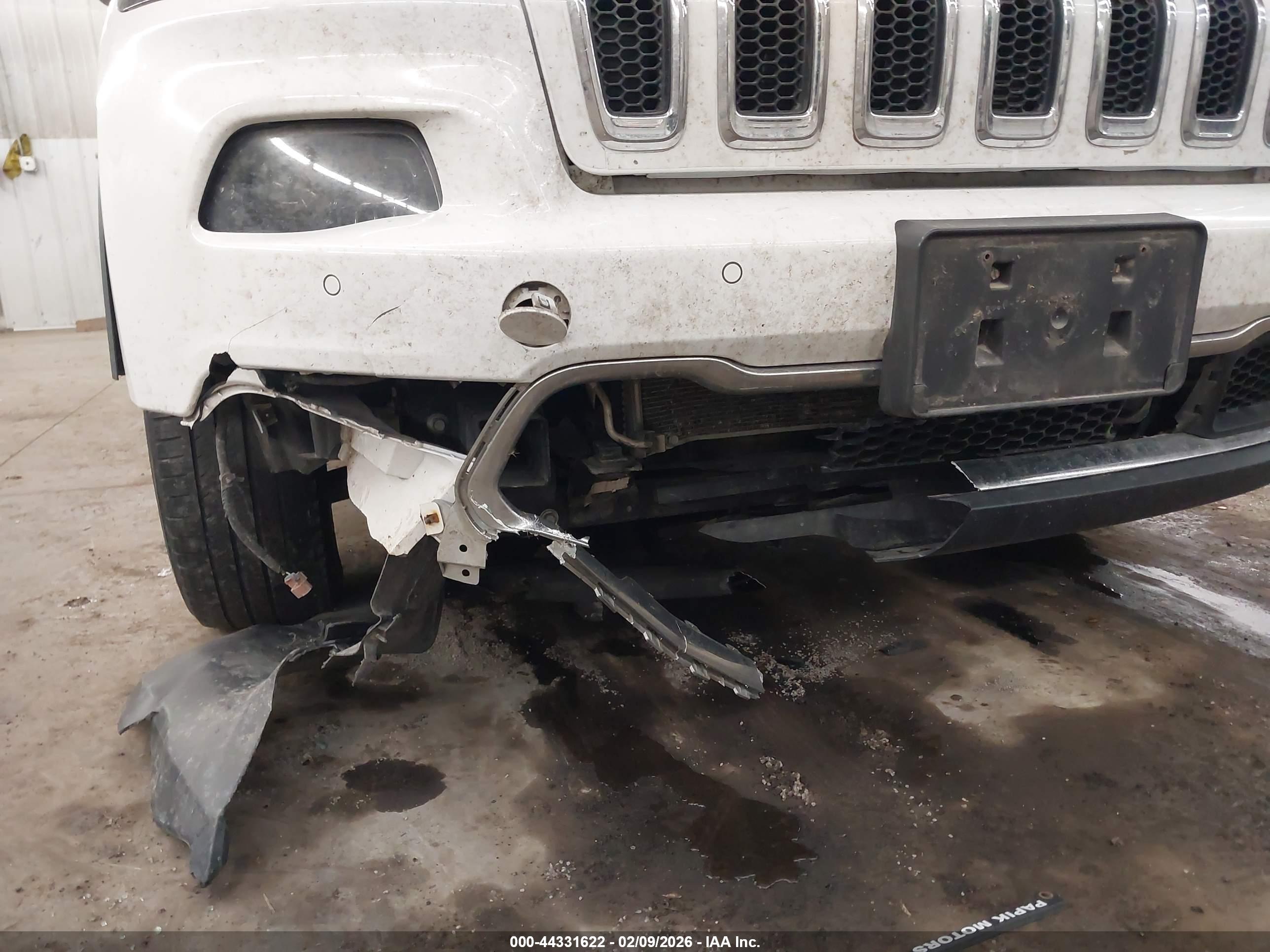 JEEP CHEROKEE image 6