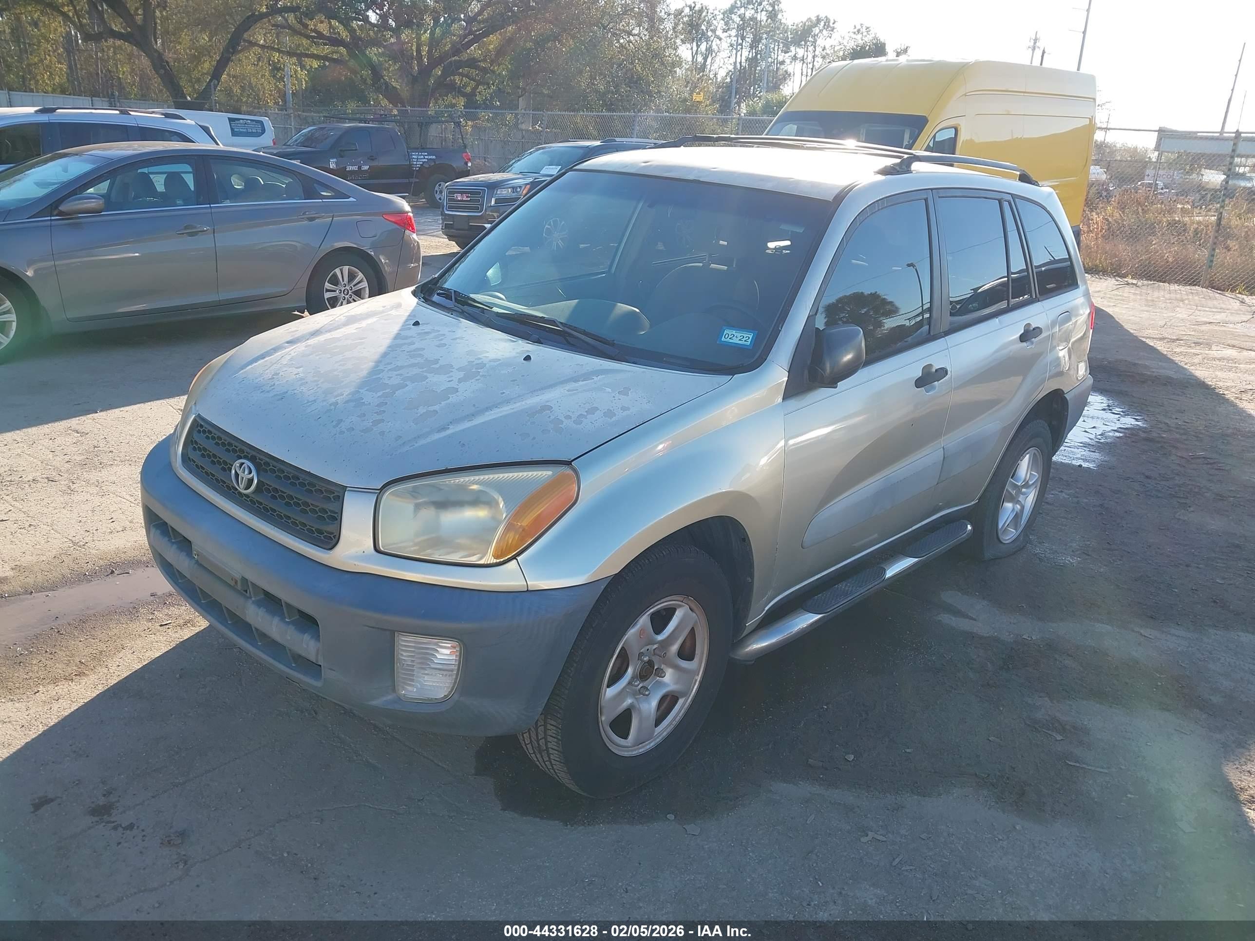 TOYOTA RAV4 image 2