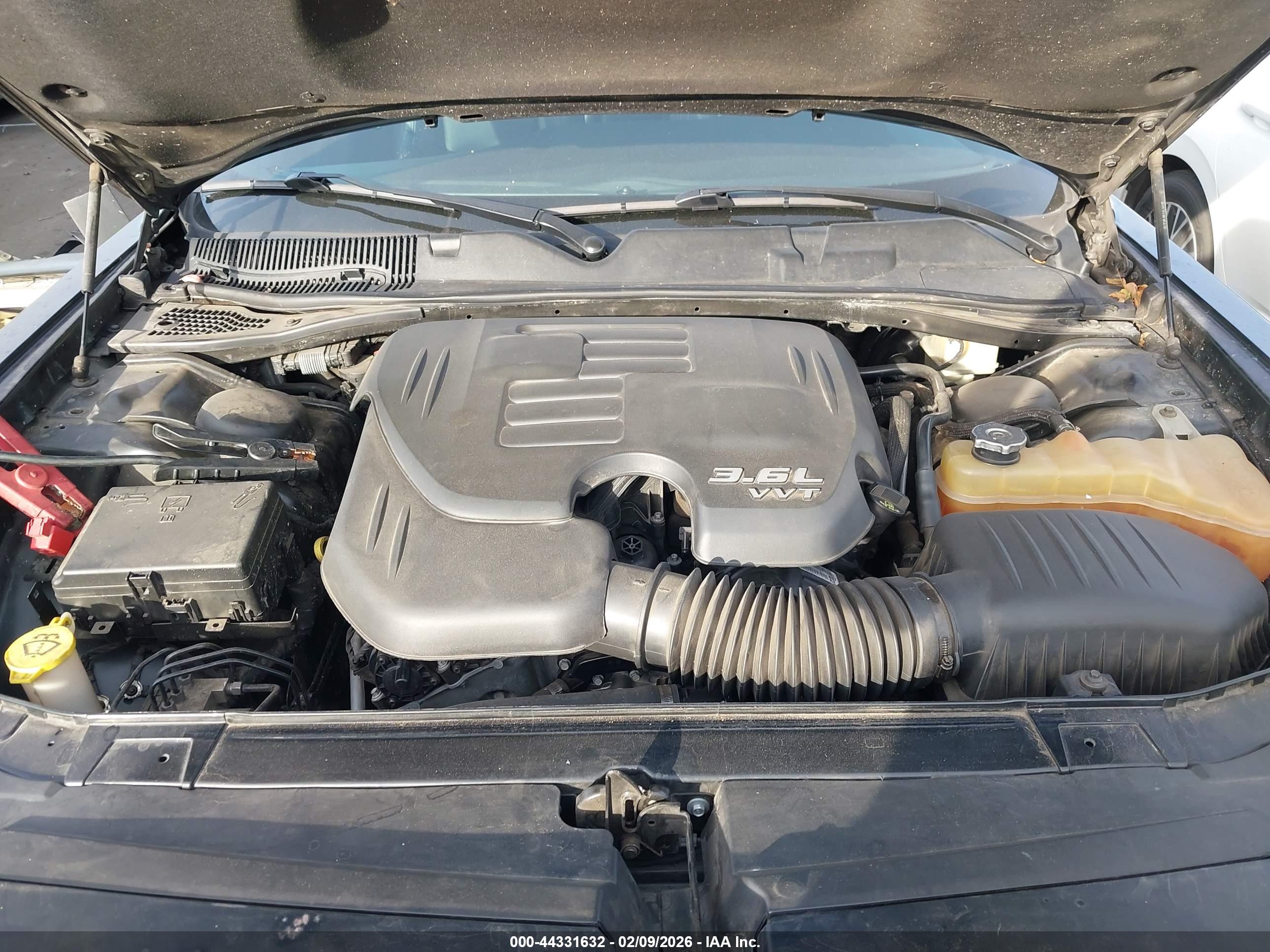 DODGE CHALLENGER image 10