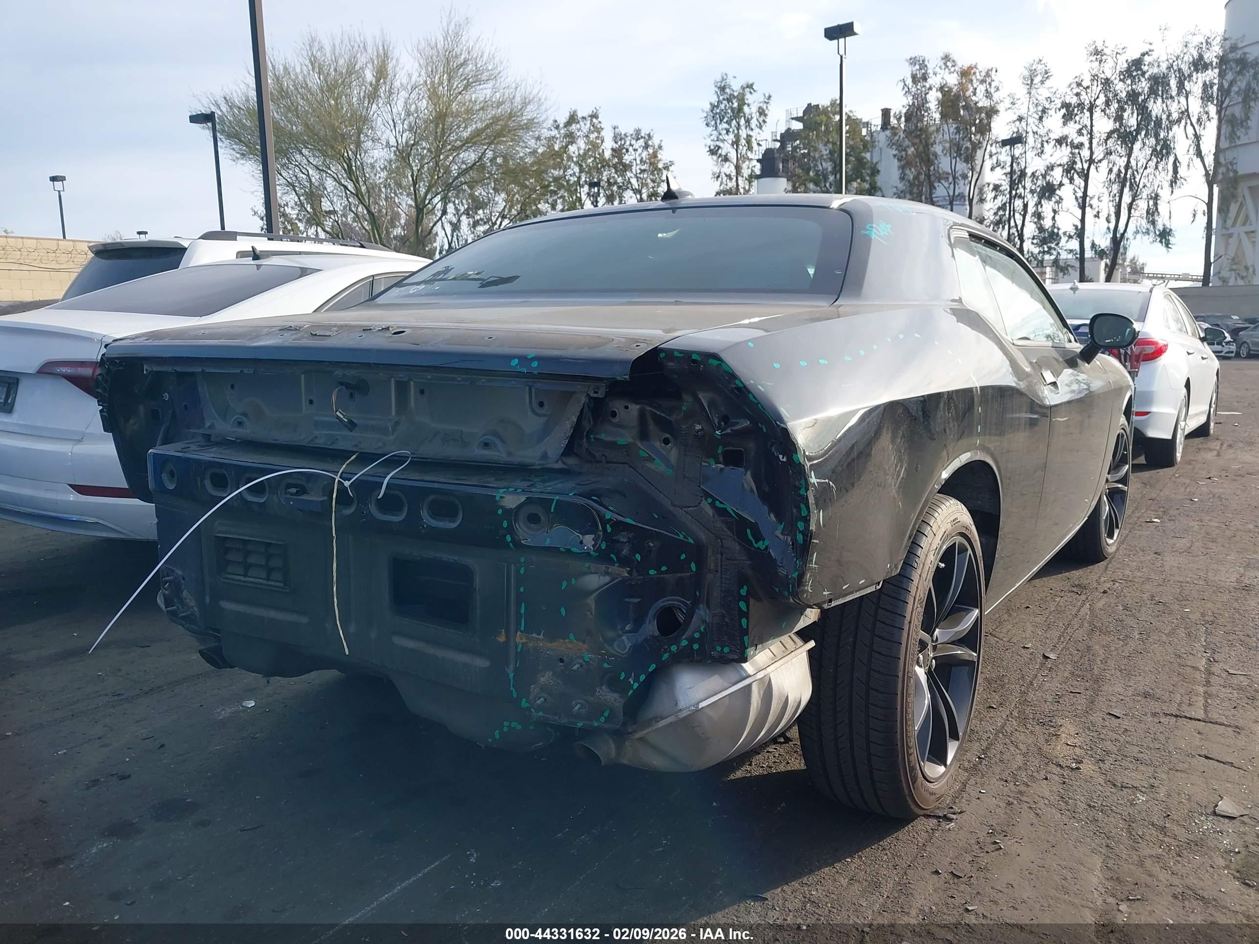 DODGE CHALLENGER image 6