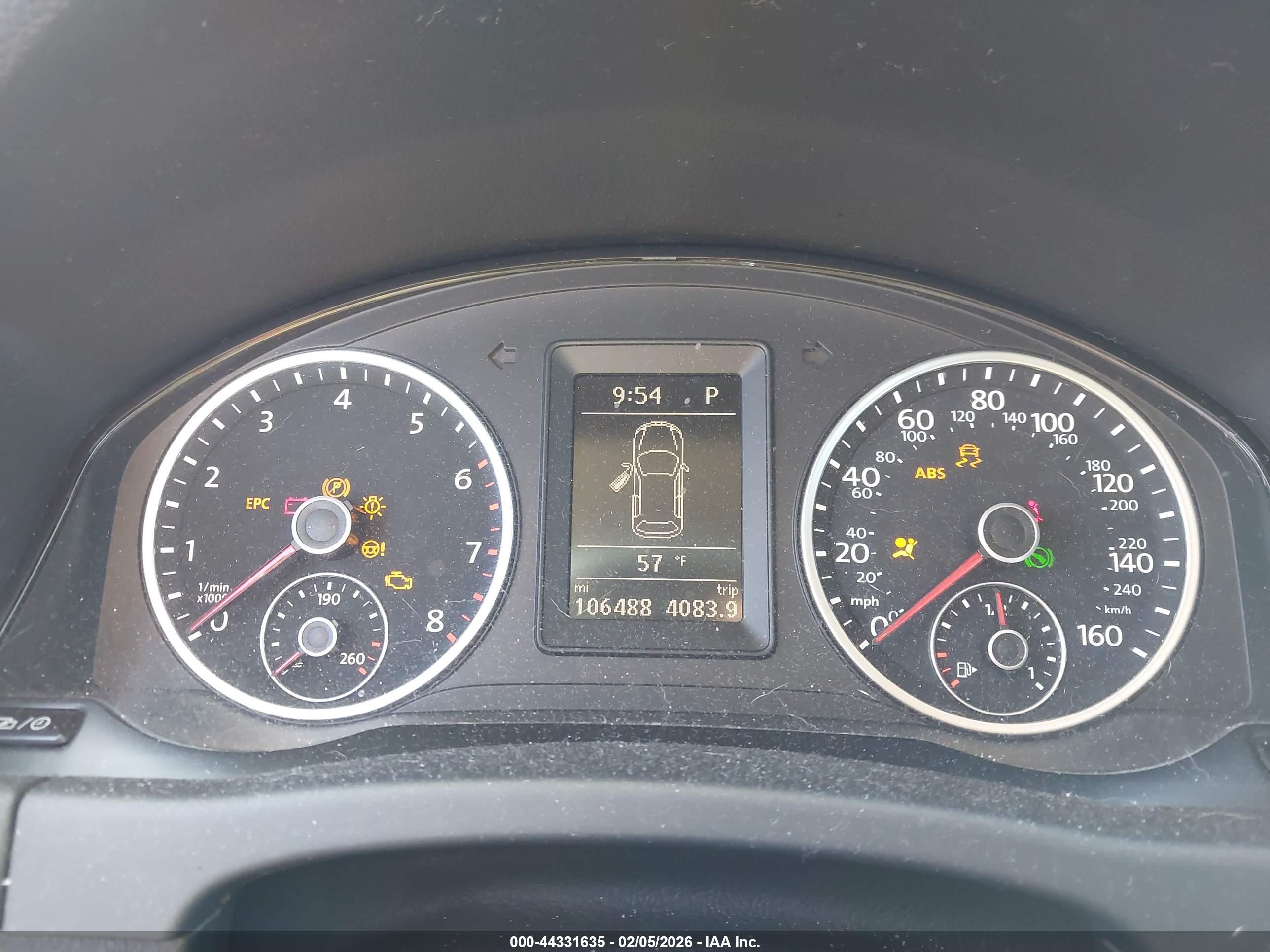 VOLKSWAGEN TIGUAN image 7