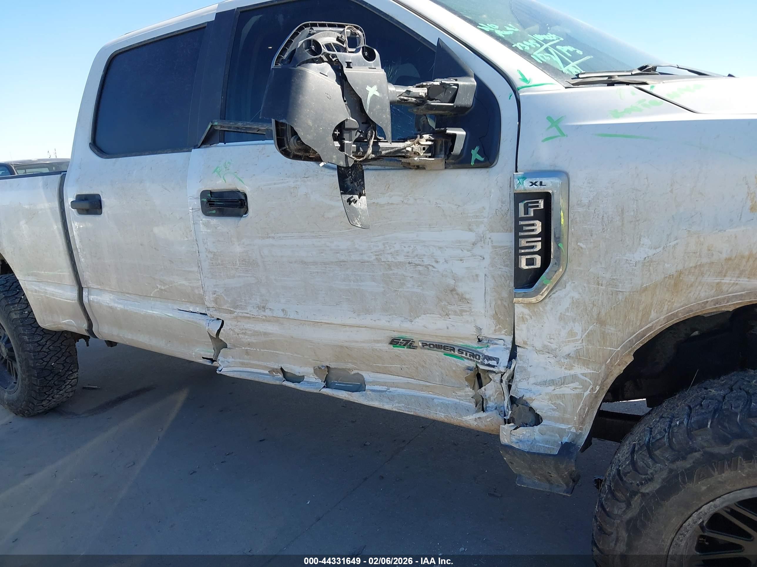 FORD F-350 image 6