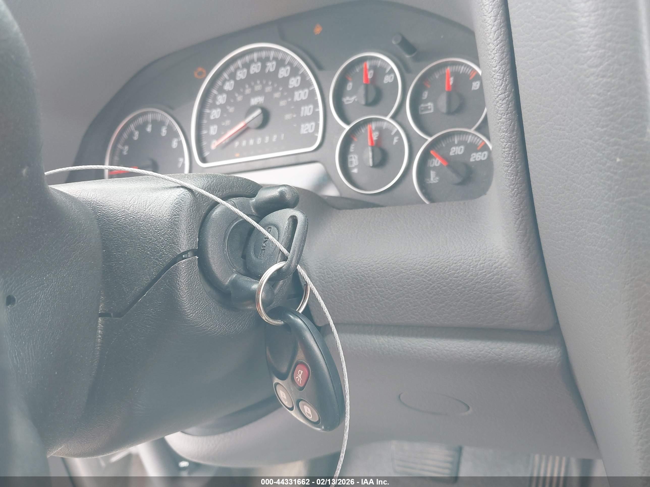 GMC ENVOY image 11