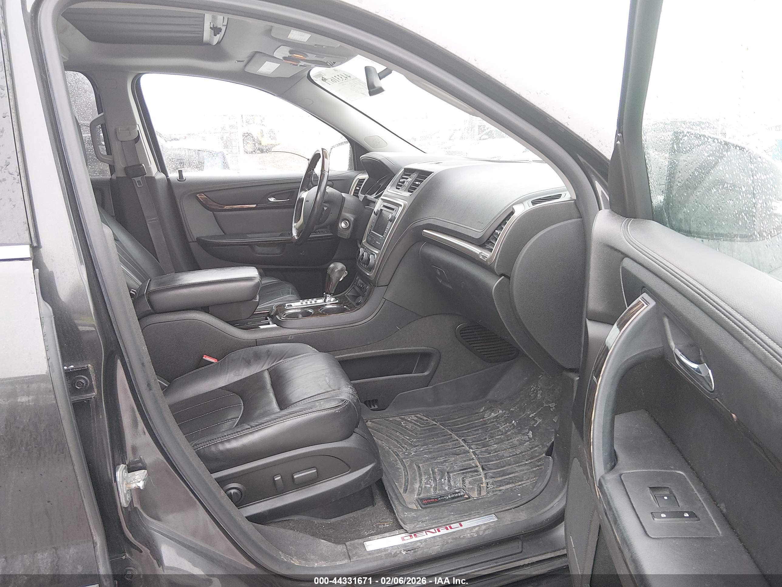 GMC ACADIA image 5